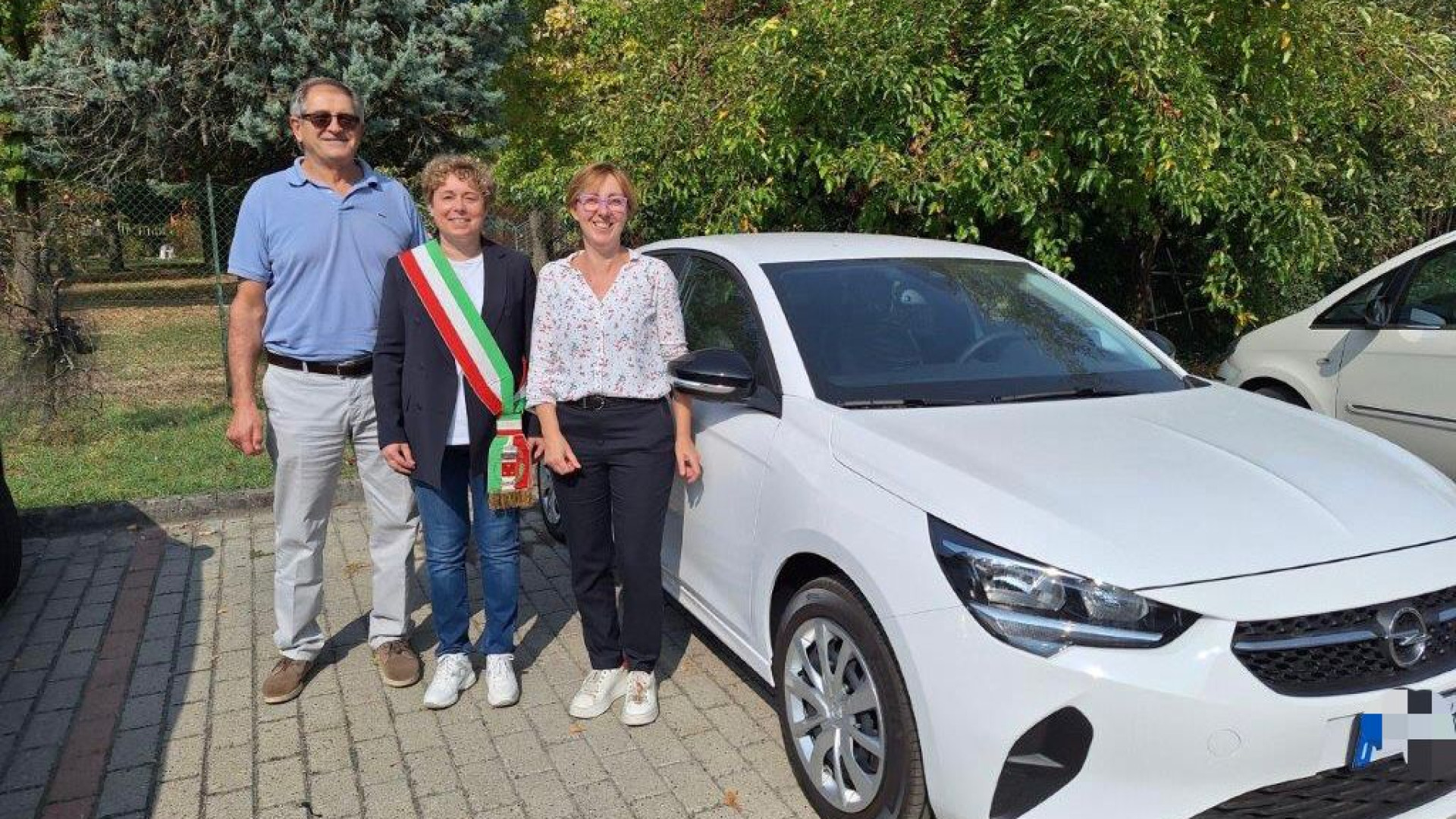Una nuova auto elettrica per i servizi sociali di Pontenure. "Comune ecosostenibile"
