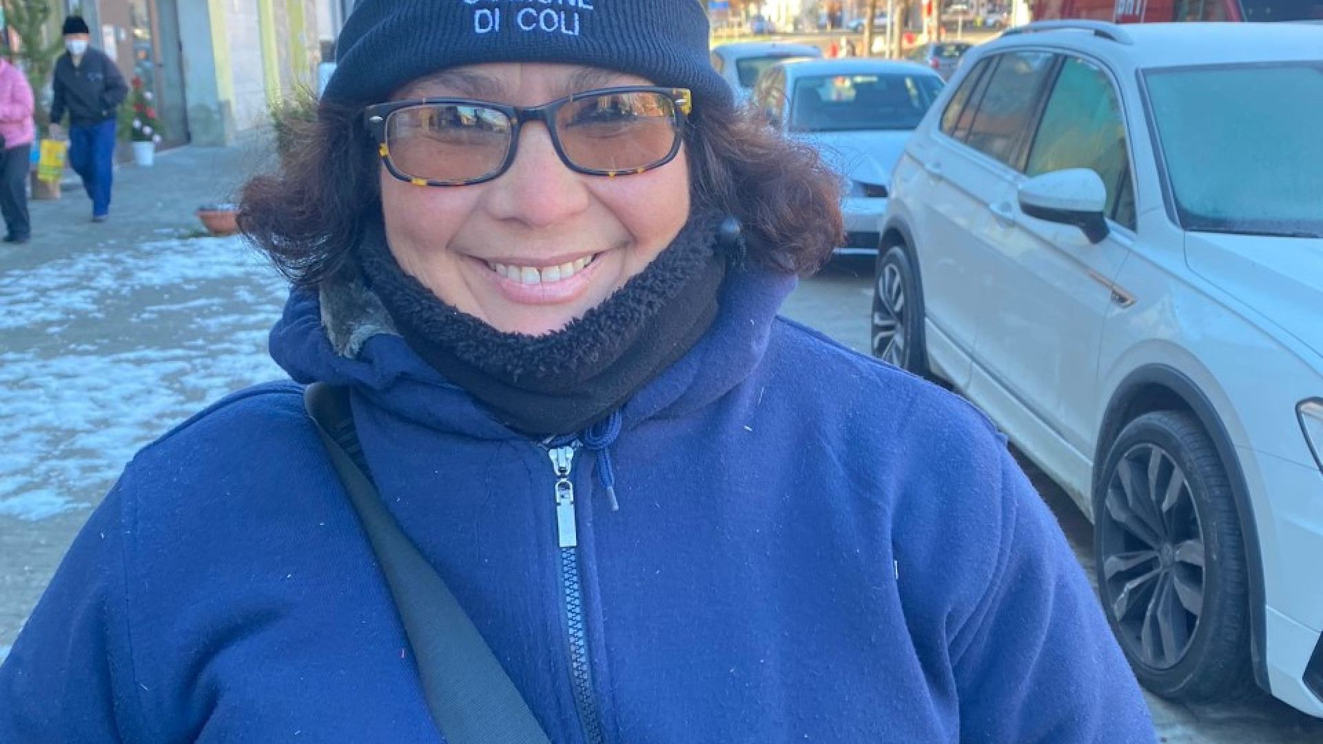 Alberelli e cuffie di lana in dono a chi tiene in vita il commercio di Perino