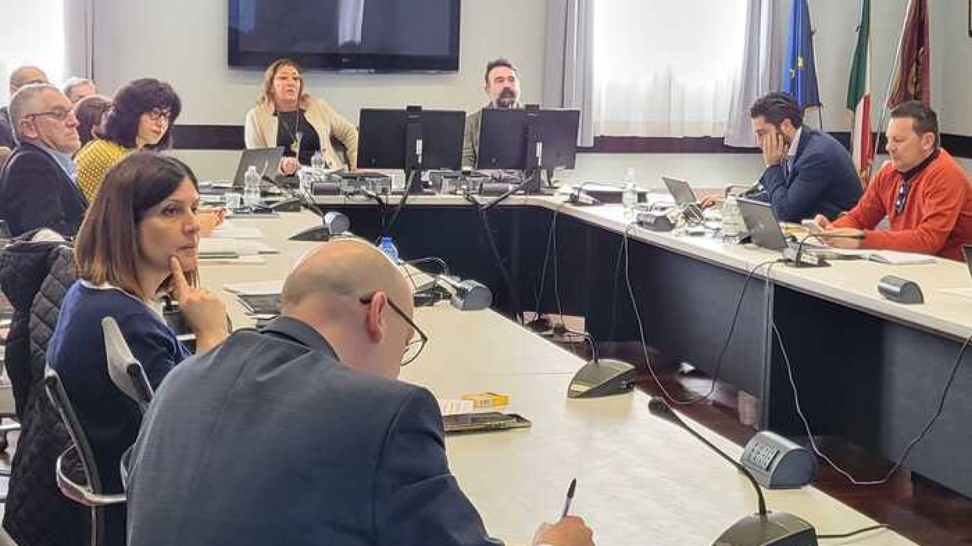 CRV - Seconda commissione – Esaminato l’articolato del Pdl che disciplina le superfici di vendita