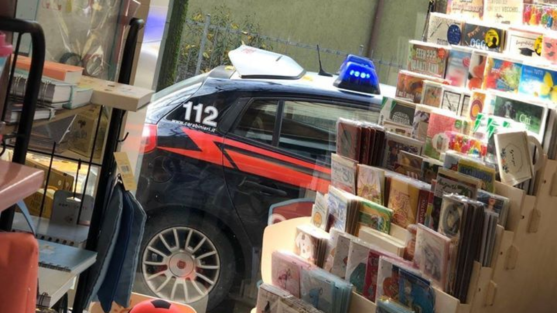 Anziana di 86 anni ritira in posta e viene scippata da un ragazzino