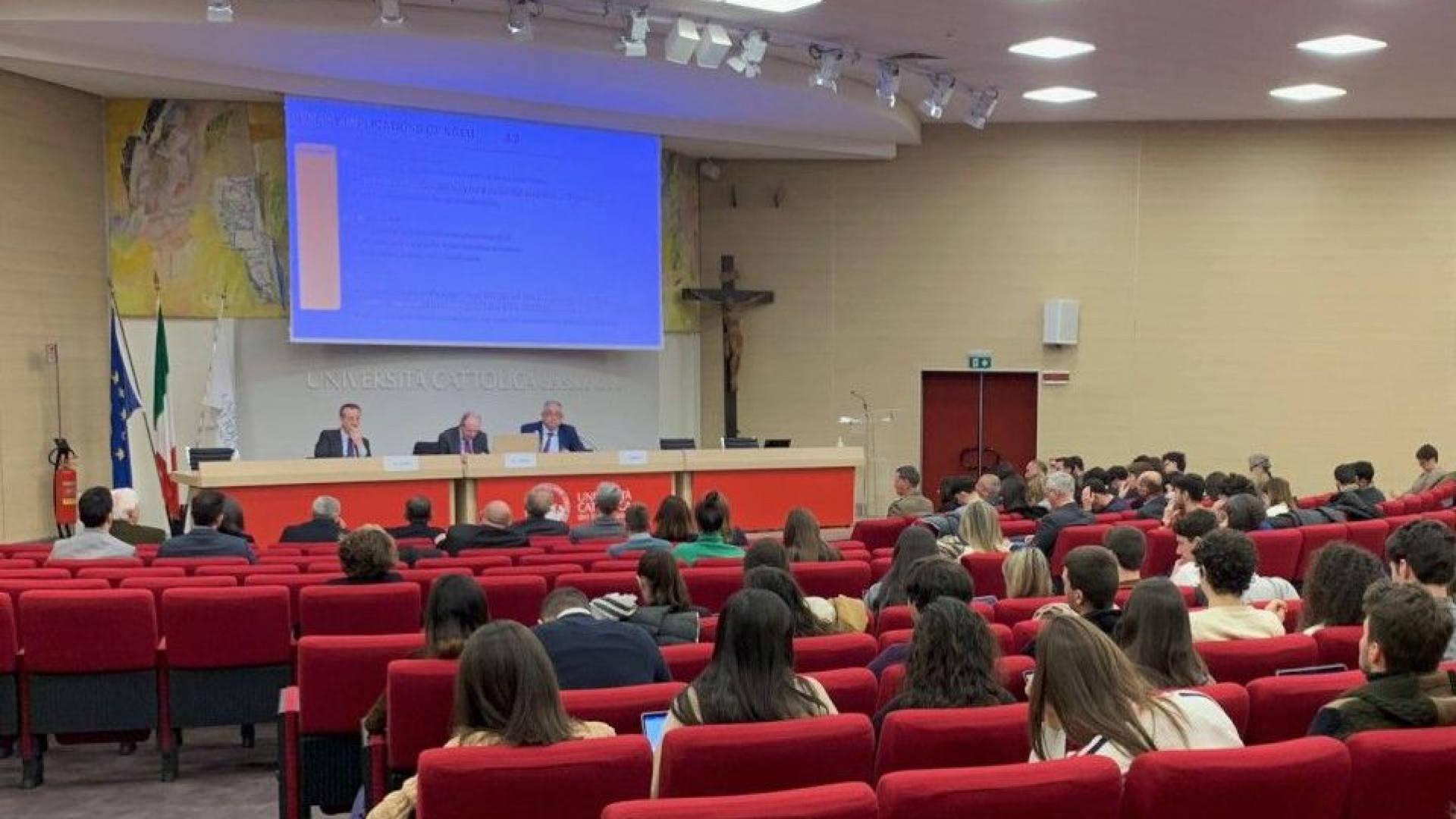 Evitare il rischio recessione, Padoan: "Piano per la ripresa post Covid utile"