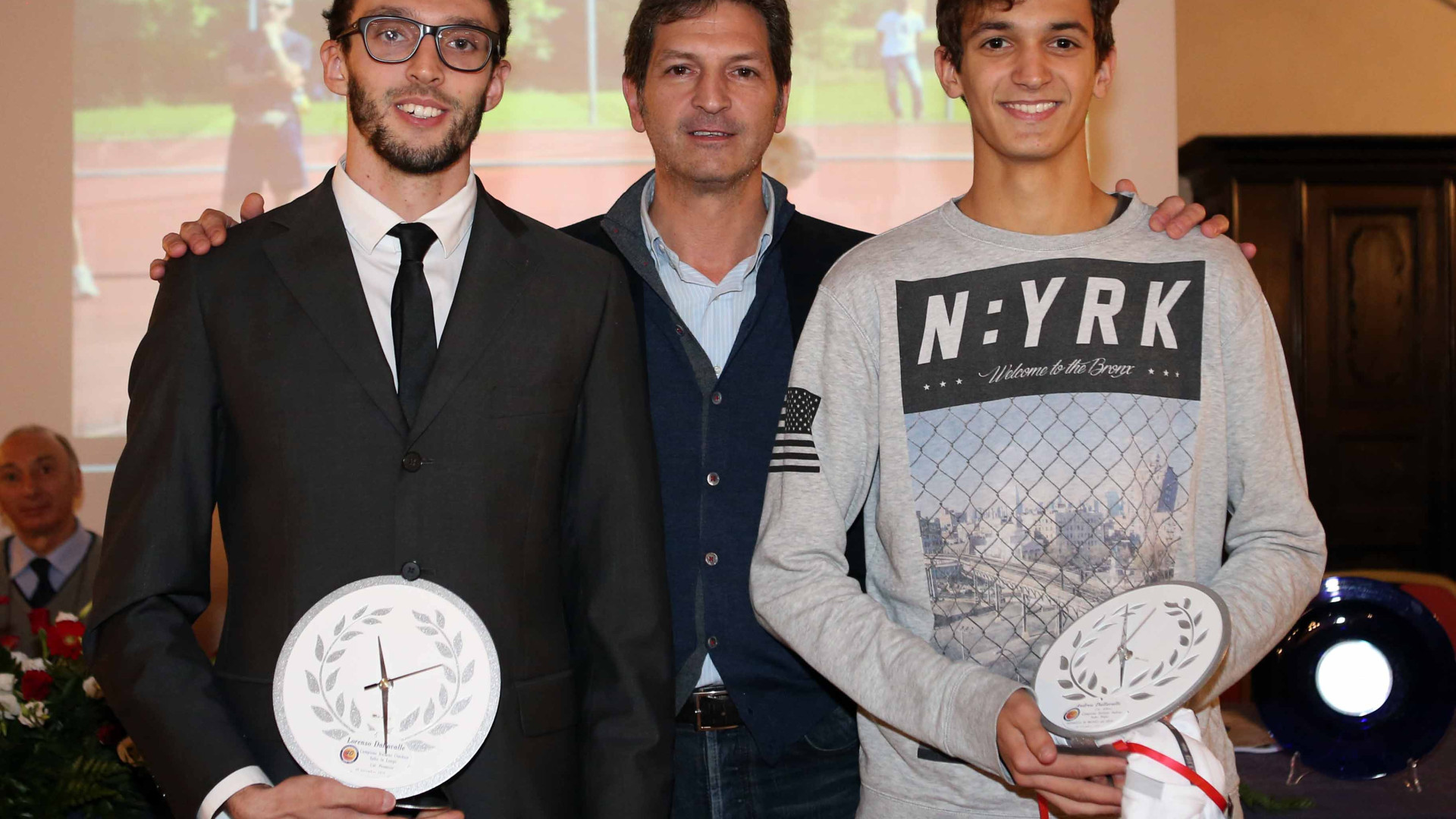 L'atletica Piacenza compie 40 anni. Premiati i fratelli Dallavalle