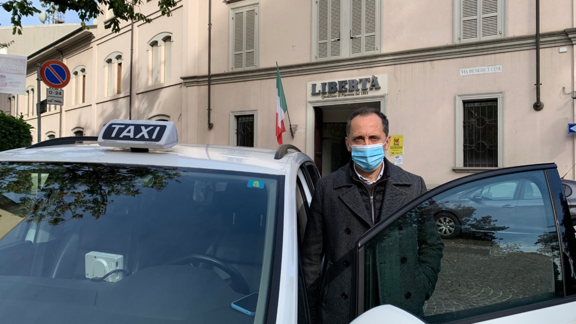 Il grido d'aiuto dei tassisti piacentini: "Dopo il Dpcm, fatturato crollato dell'80%"
