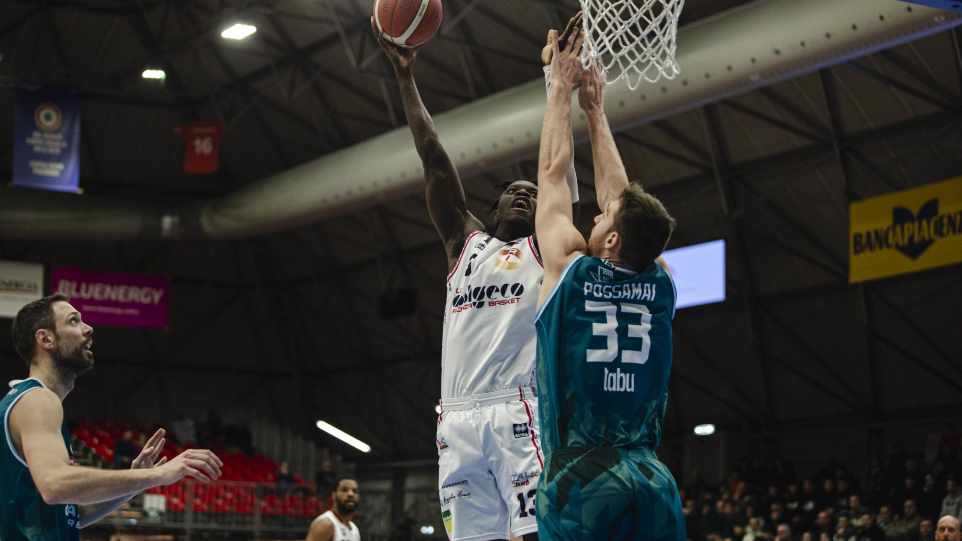 Marks subito al top ma non basta all’Assigeco per invertire la rotta: vince Cantù