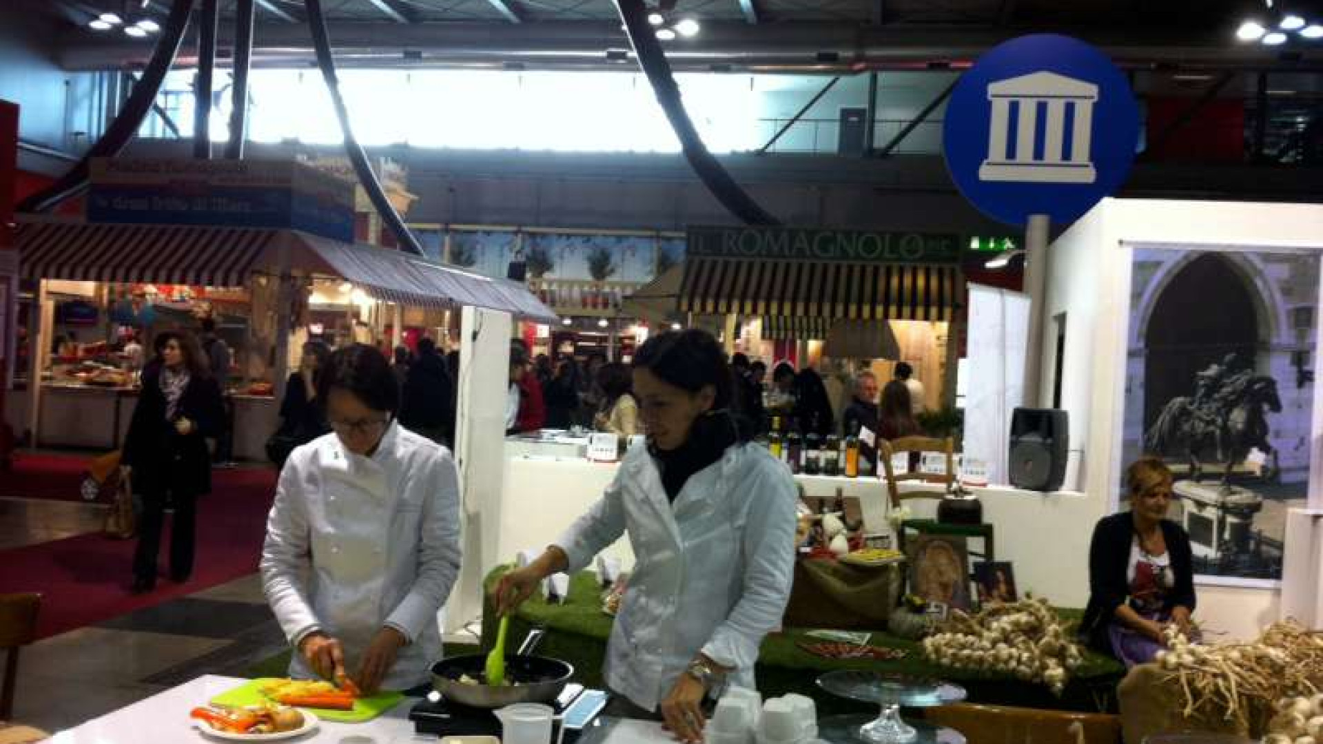Artigiano in fiera, a Milano è di scena la zuppa d'aglio di Monticelli