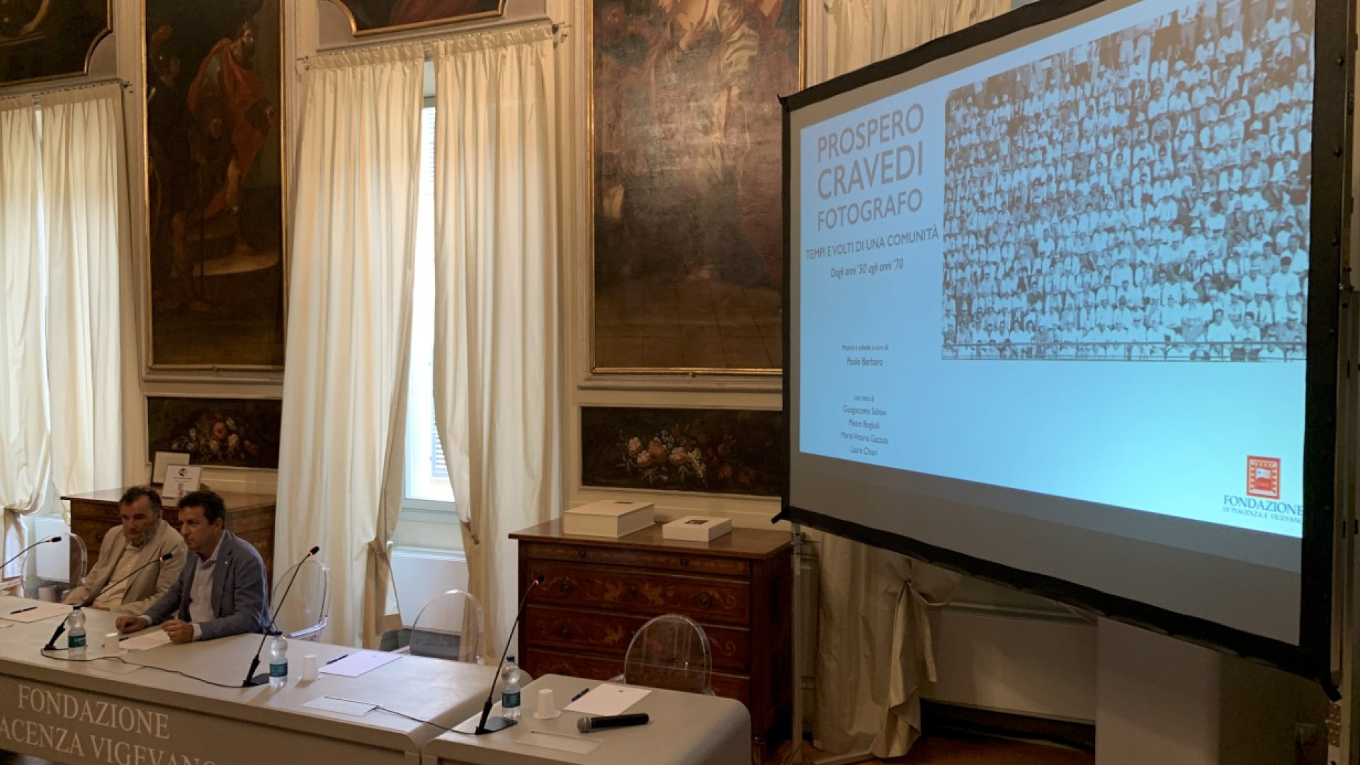 "Tempi e volti di una comunità":  mostra di scatti di Prospero Cravedi