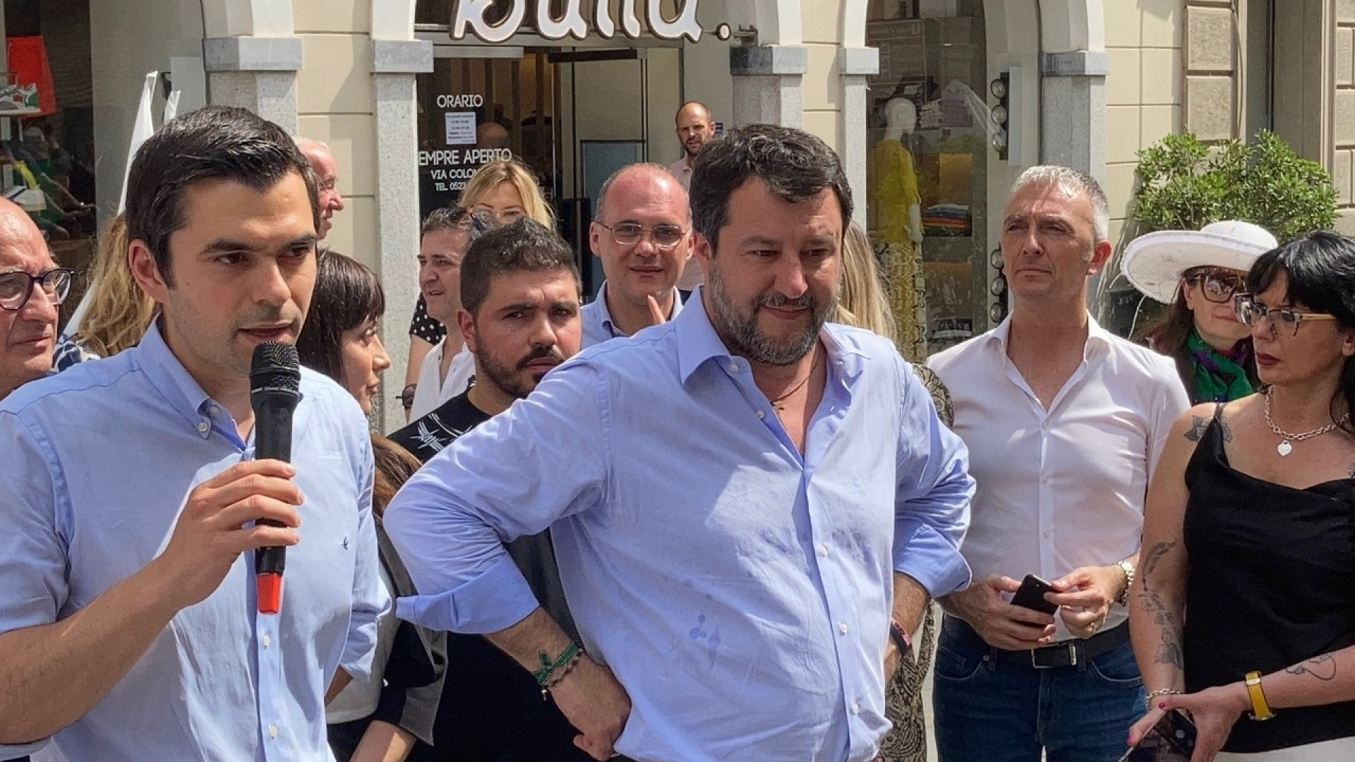 Salvini dà la carica a Barbieri: "Vinciamo al primo turno, avanti con il buon governo"