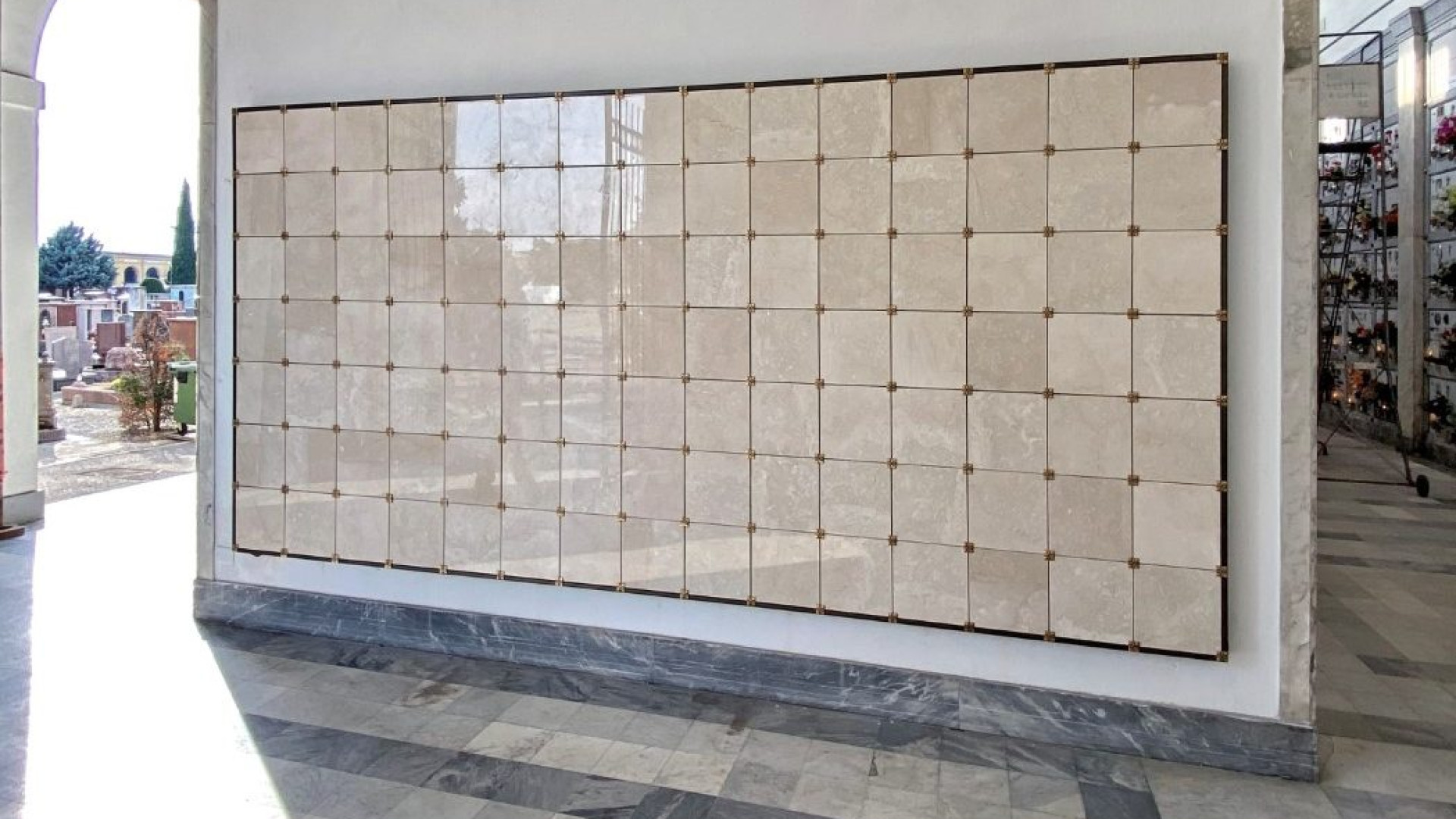 Cimitero di Piacenza, installate 105 nuove nicchie per la cremazione