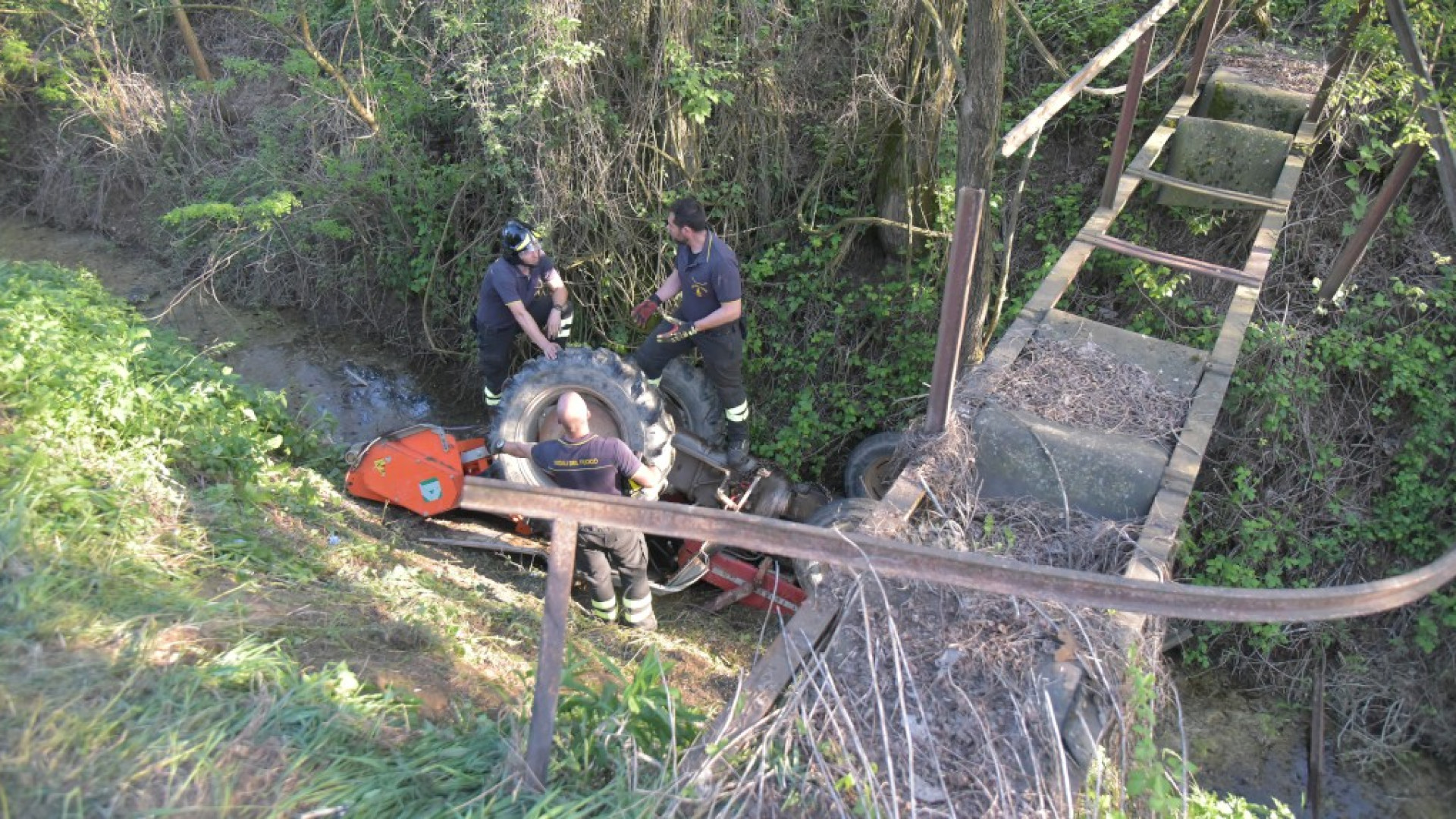 Sgomento a Pontenure e Carpaneto per il piccolo Guglielmo Gobbi, rimasto schiacciato dal trattore