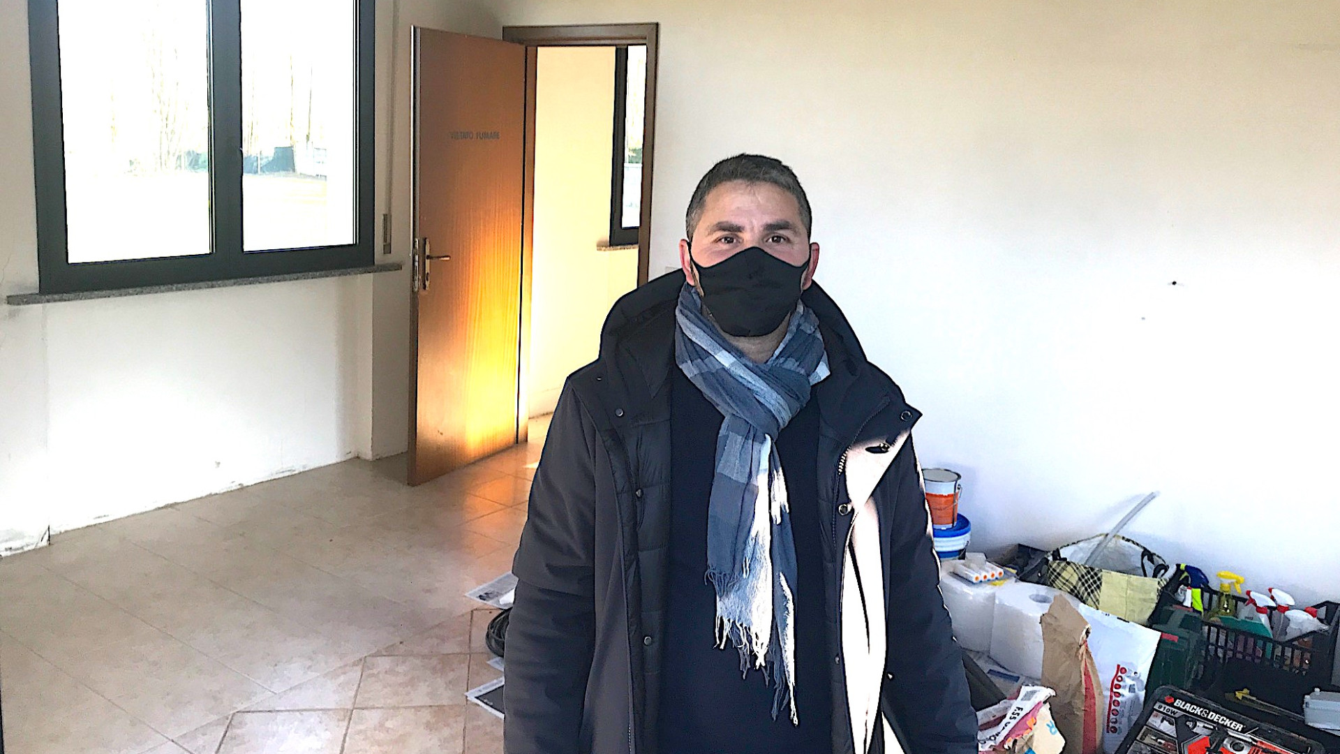 Cittadini al lavoro: "Stiamo costruendo la nostra prima biblioteca"