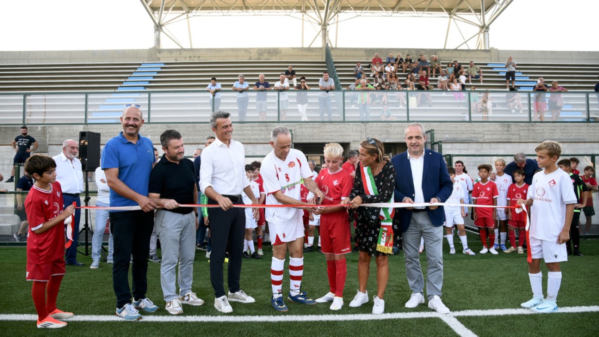 Centro sportivo "Bertocchi" inaugurato dopo il restyling: nuovo manto e più posti