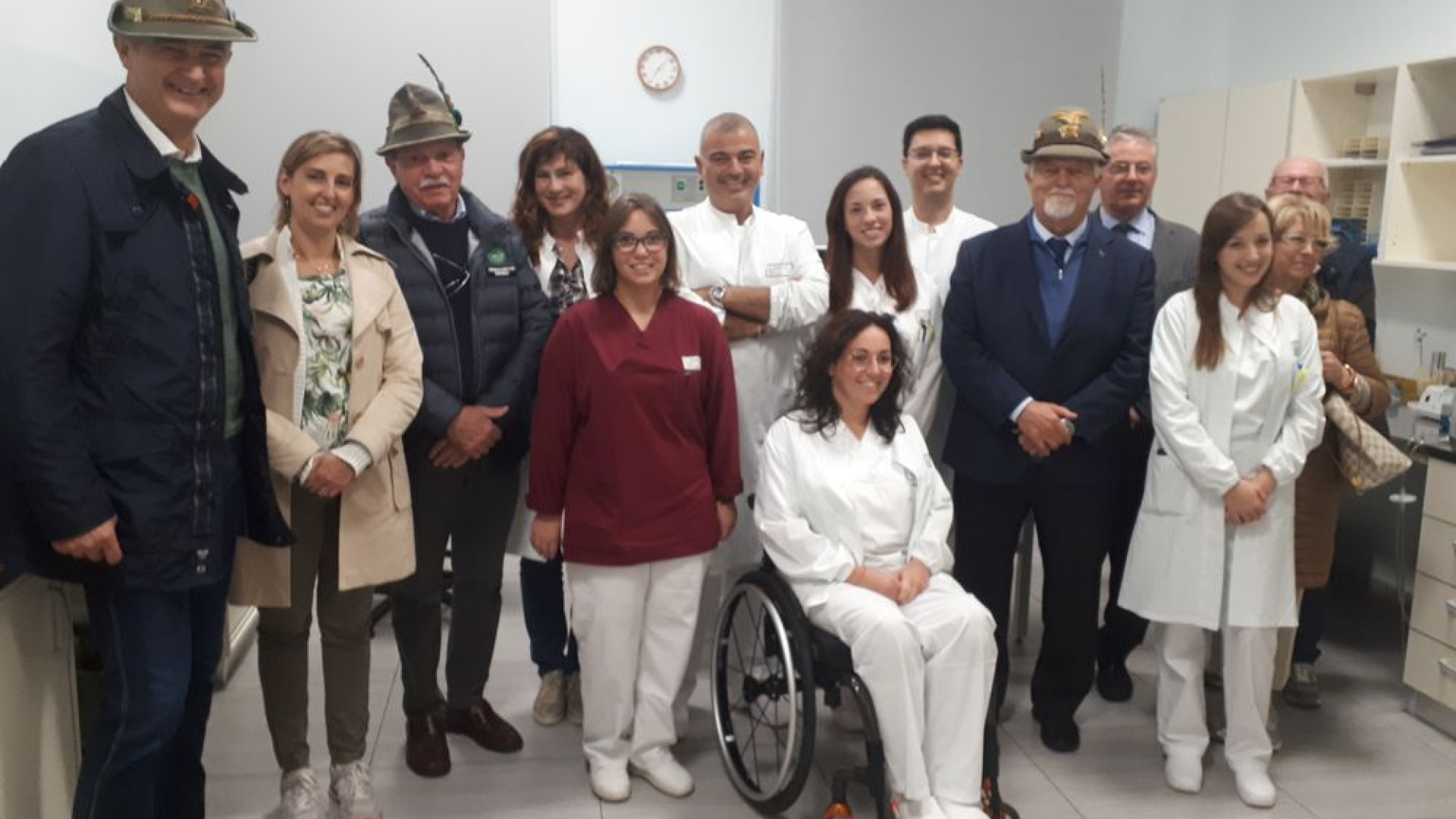 Donazioni al reparto di Immunogenetica: "Grazie alpini"