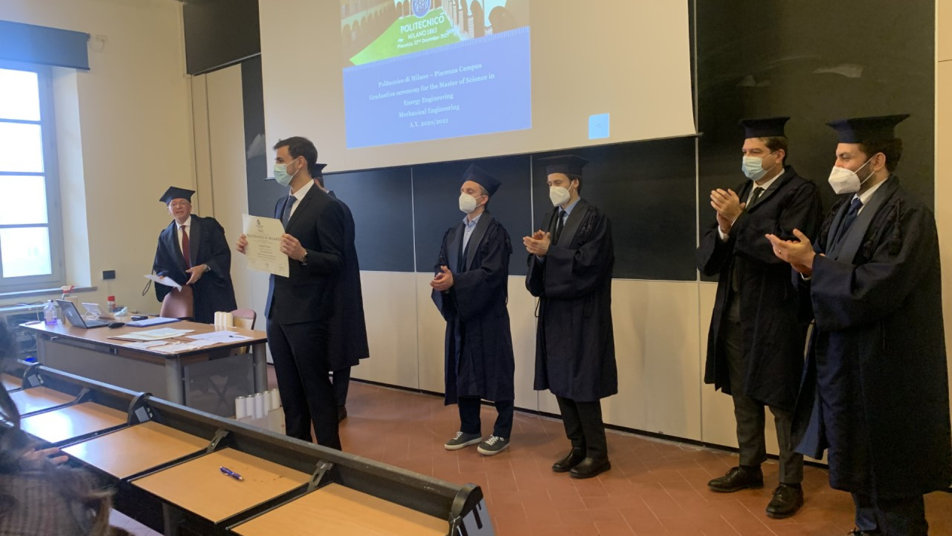 Applausi al Politecnico per i neolaureati in Ingegneria meccanica ed energetica