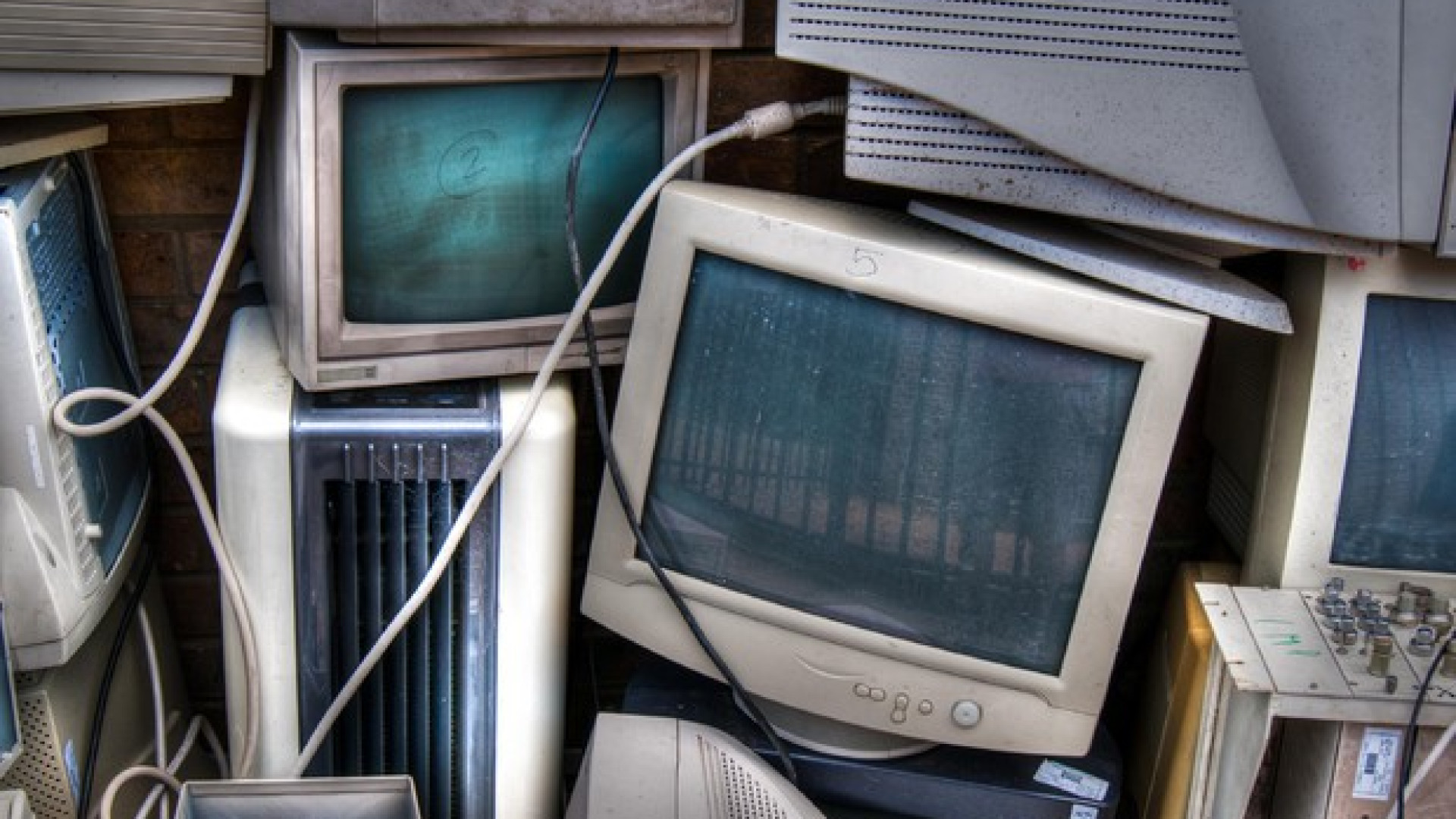 Gestione di rifiuti elettrici ed elettronici: Piacenza ultima in regione