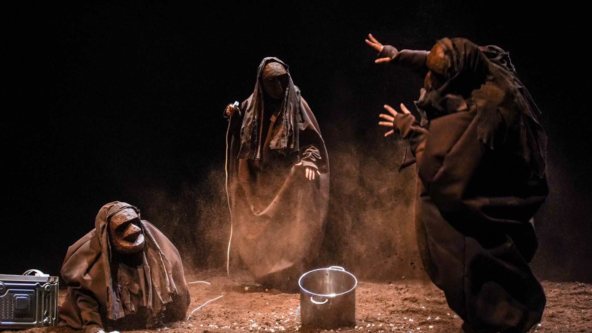 Teatro Filodrammatici, il 10 novembre in scena "Nunc" della compagnia BRAT