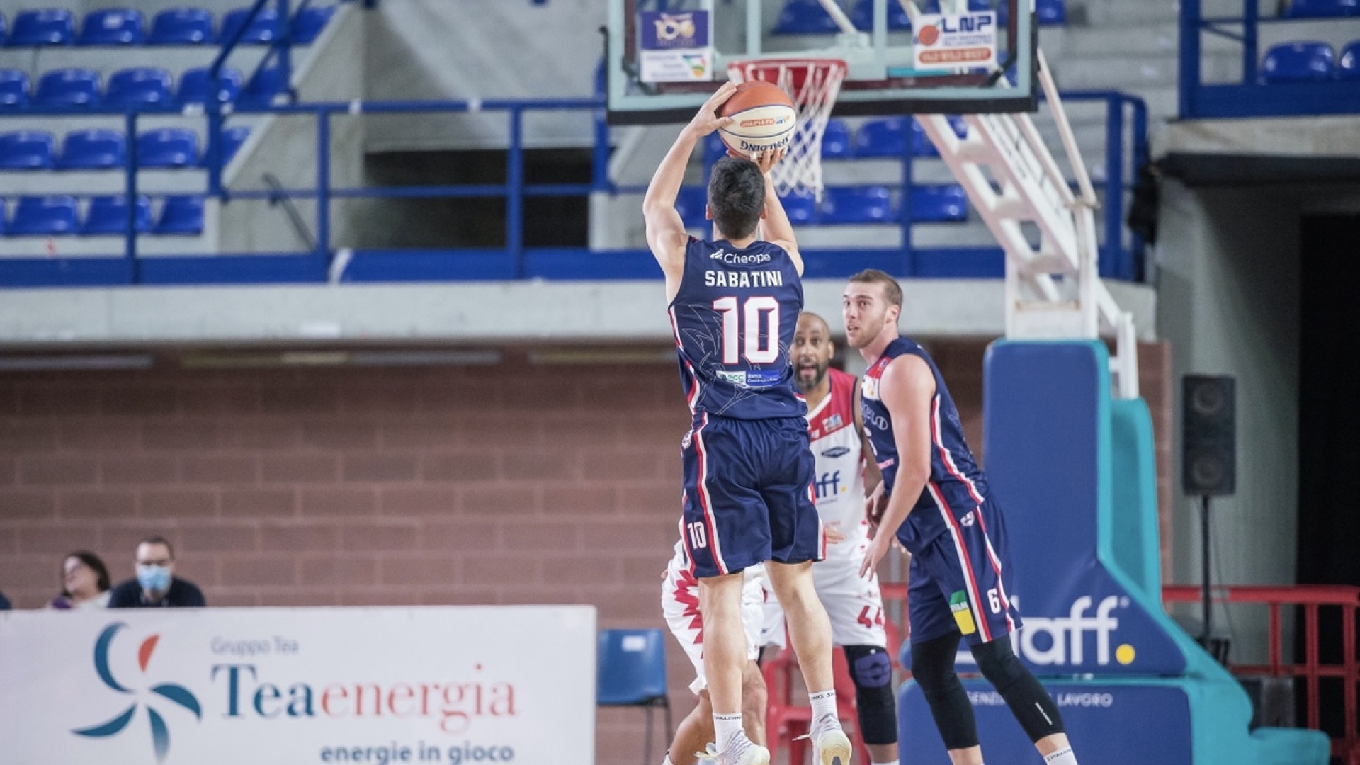 Basket Serie A2: un’Assigeco spuntata cede nel finale a Mantova