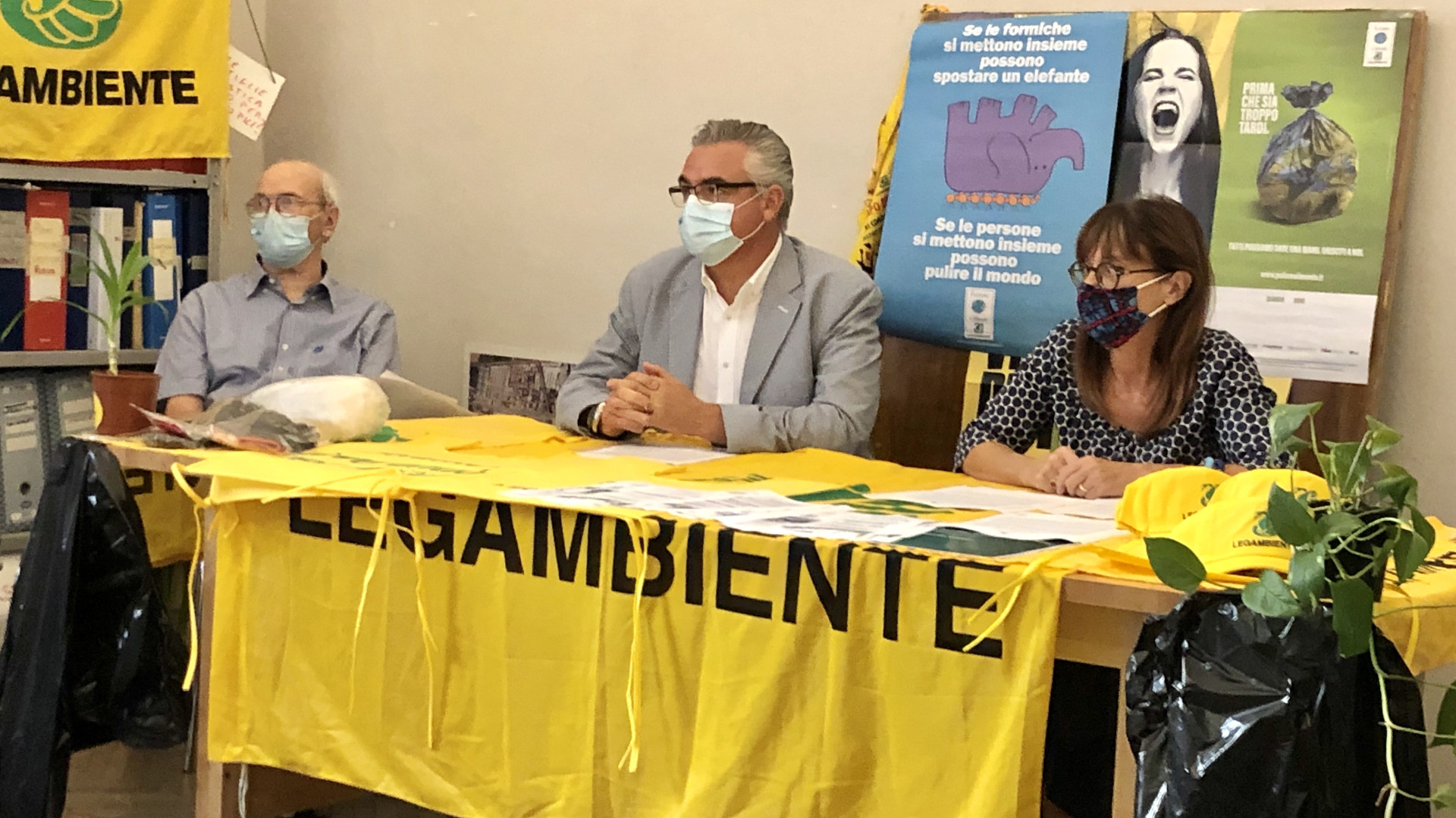 Bambini e adulti in campo per pulire Piacenza: "Per un futuro senza rifiuti"