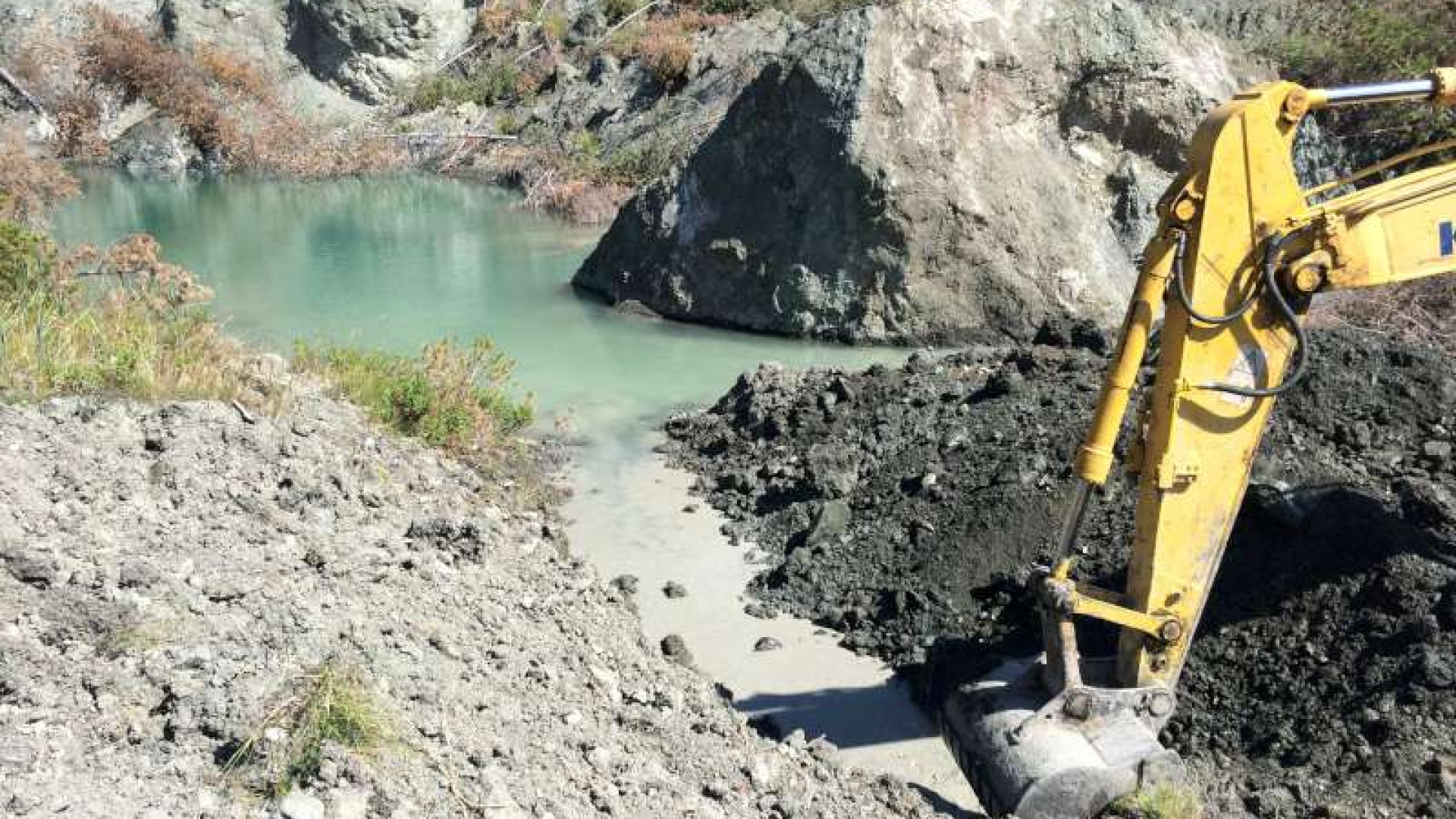 Frana di Rondanera, terminati i lavori per lo svuotamento del lago naturale