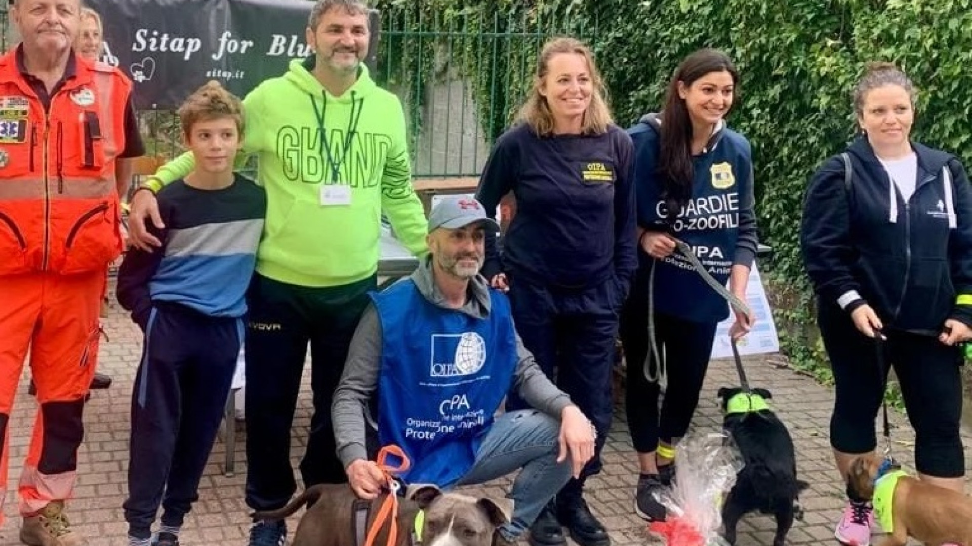 Gerbido, successo per la marcia per l’Oipa. Attenzione ai cani “impegnativi”