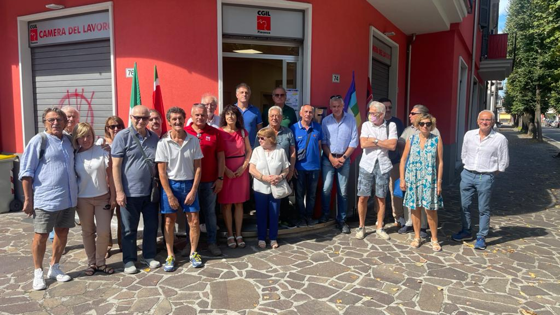 Dopo gli atti vandalici, stamattina presidio davanti alla Cgil di Podenzano