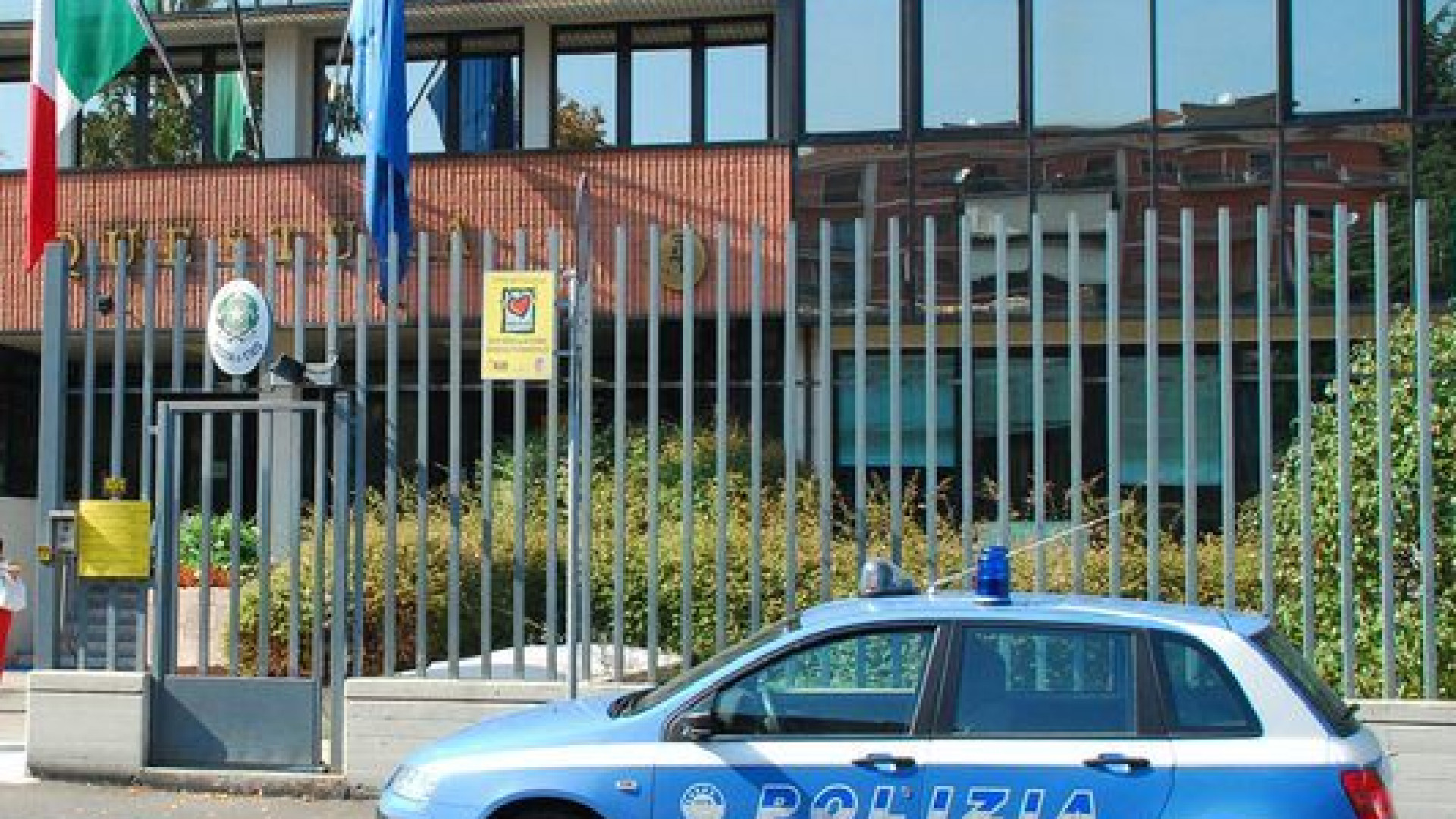 Moglie ruba l’auto di cortesia al marito; denunciata una 49enne