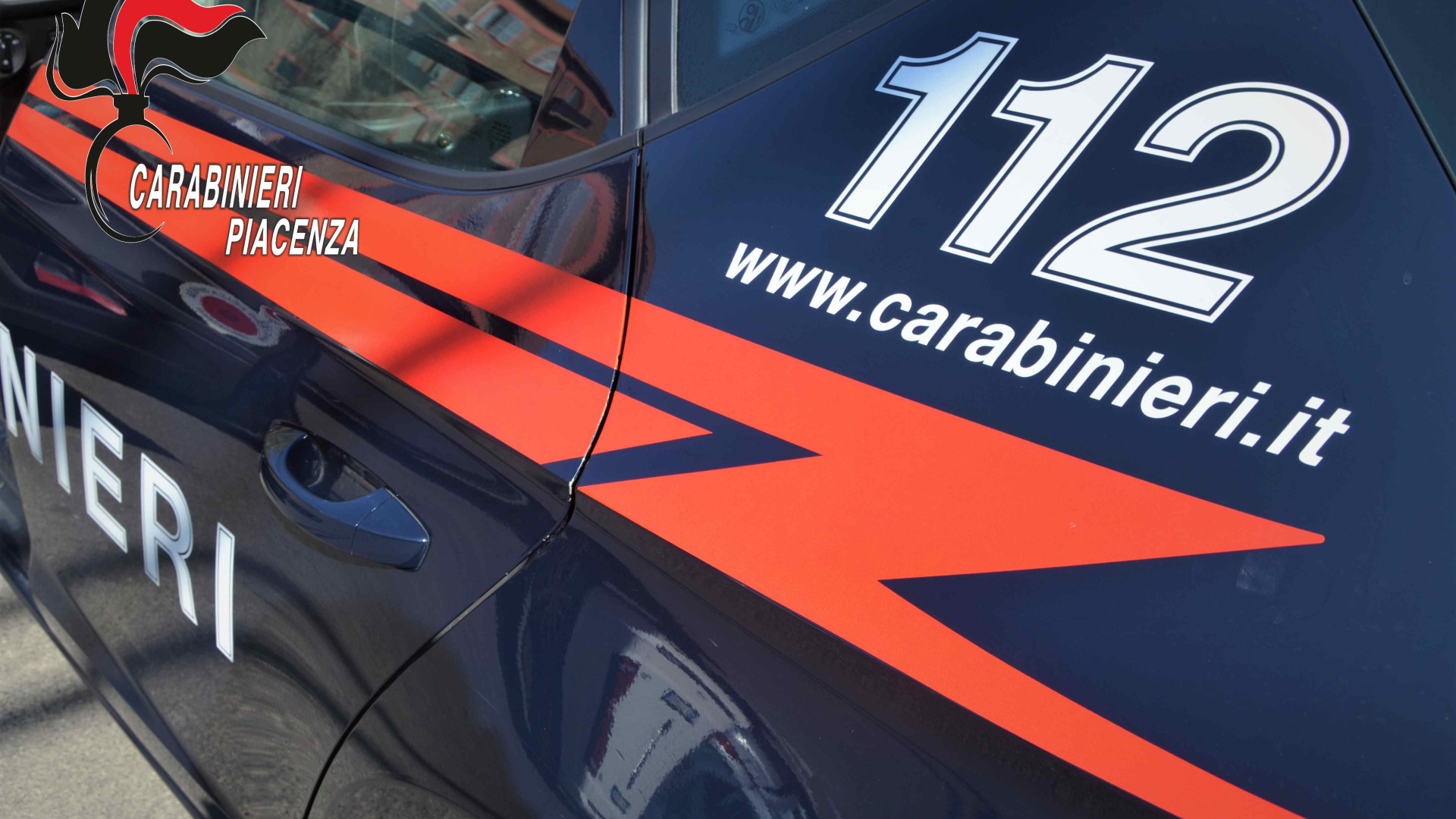 Spaccio sotto casa e furto ad Amazon: due arresti dei carabinieri