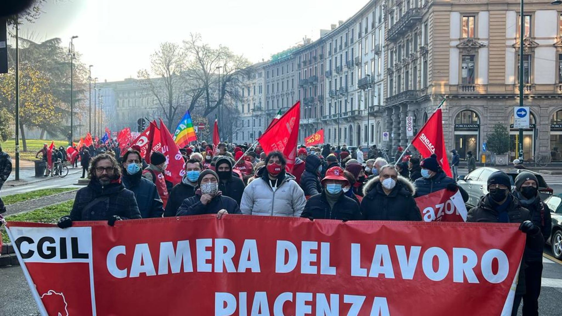 Sciopero Cgil e Uil, oltre 500 piacentini alla manifestazione di Milano