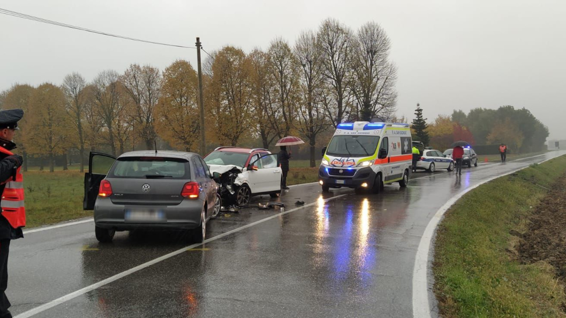 Incidente a Ciriano di Carpaneto: scontro frontale tra due auto