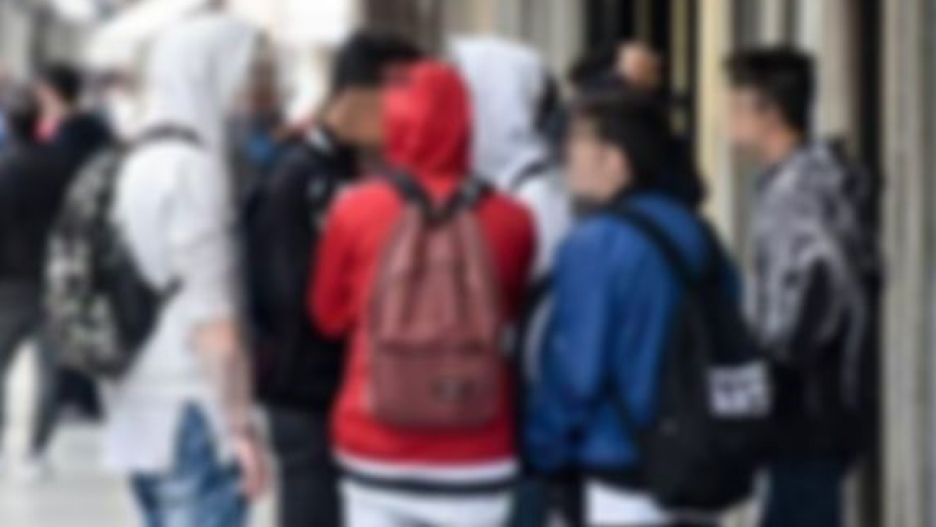 E' allarme a Castello: "Assembramenti di giovani, sfidano chi osa dire qualcosa"