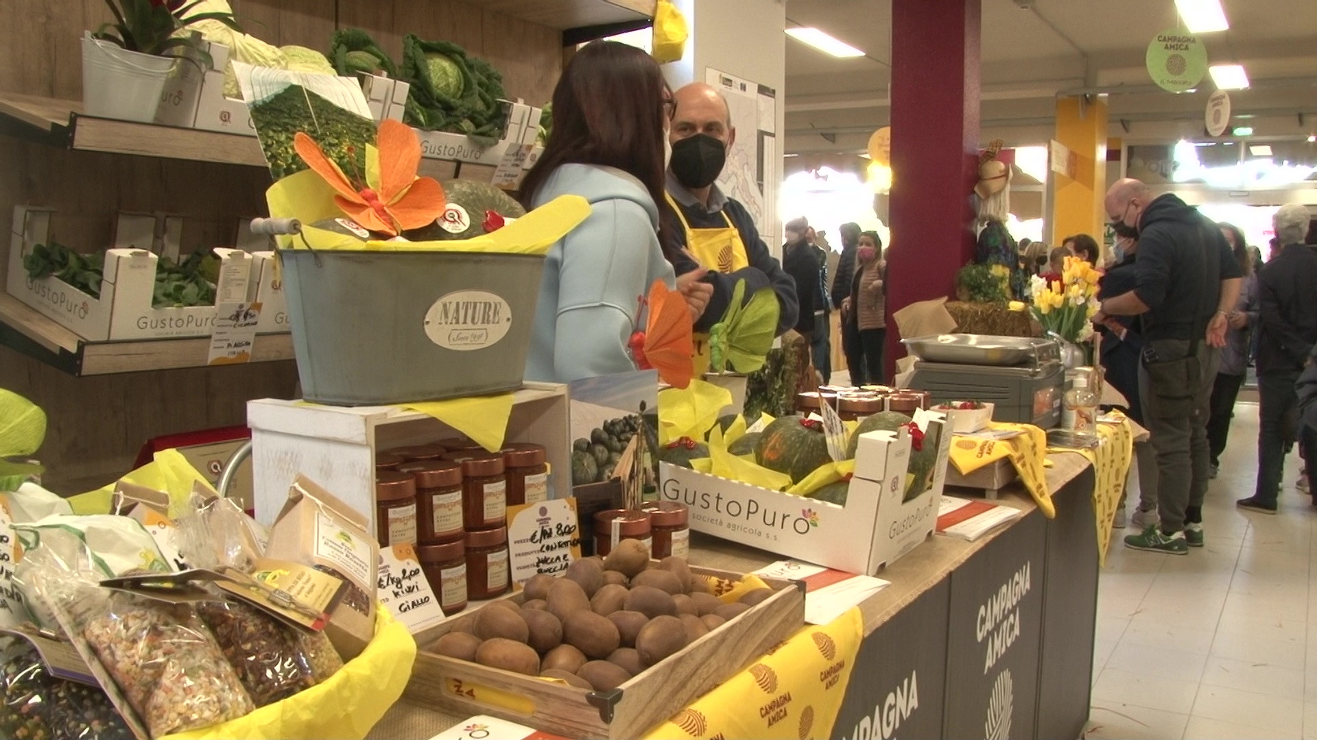 Mercato coperto Campagna Amica, appuntamento per i bimbi con Santa Lucia