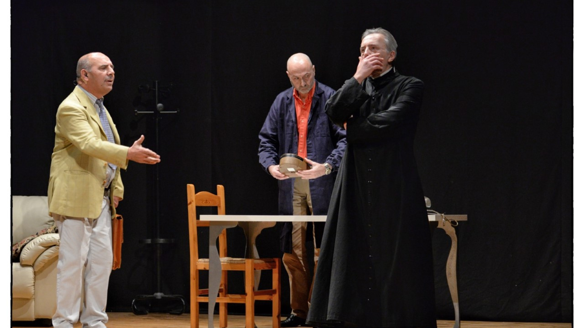 Famiglia piasinteina, annullata la commedia dell'Allegra combriccola