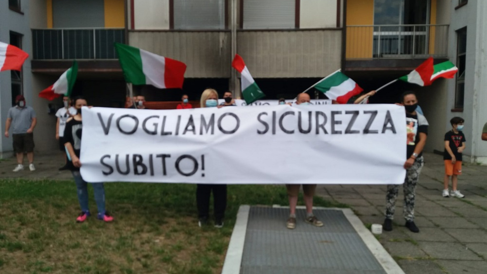 I residenti scendono di nuovo in strada: "Non siamo cittadini di Serie B”