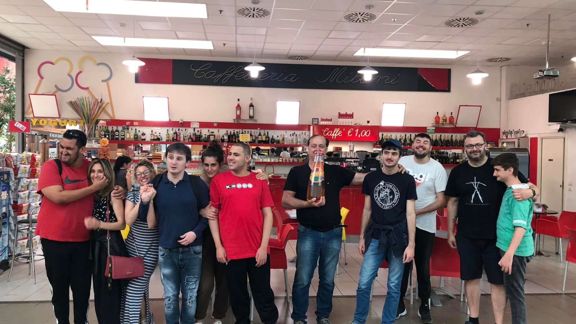 Barista regala giornata al luna park ai ragazzi di "Oltre l'autismo". "Gesto lodevole"