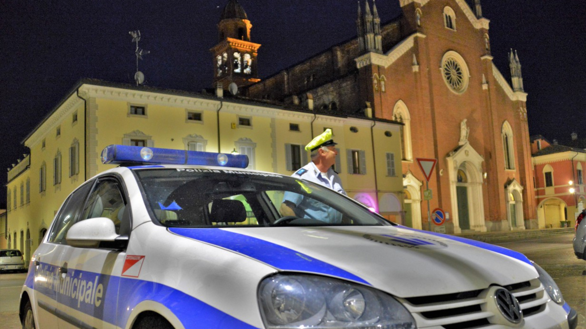 Cortemaggiore, boato nella notte, residenti spaventati. Era un petardo, due denunce