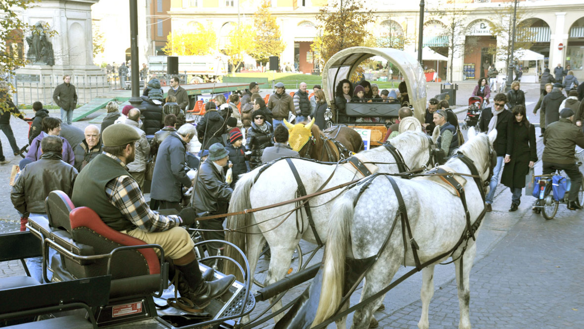 Torna domenica e si allarga in centro storico l'Estate di San Martino