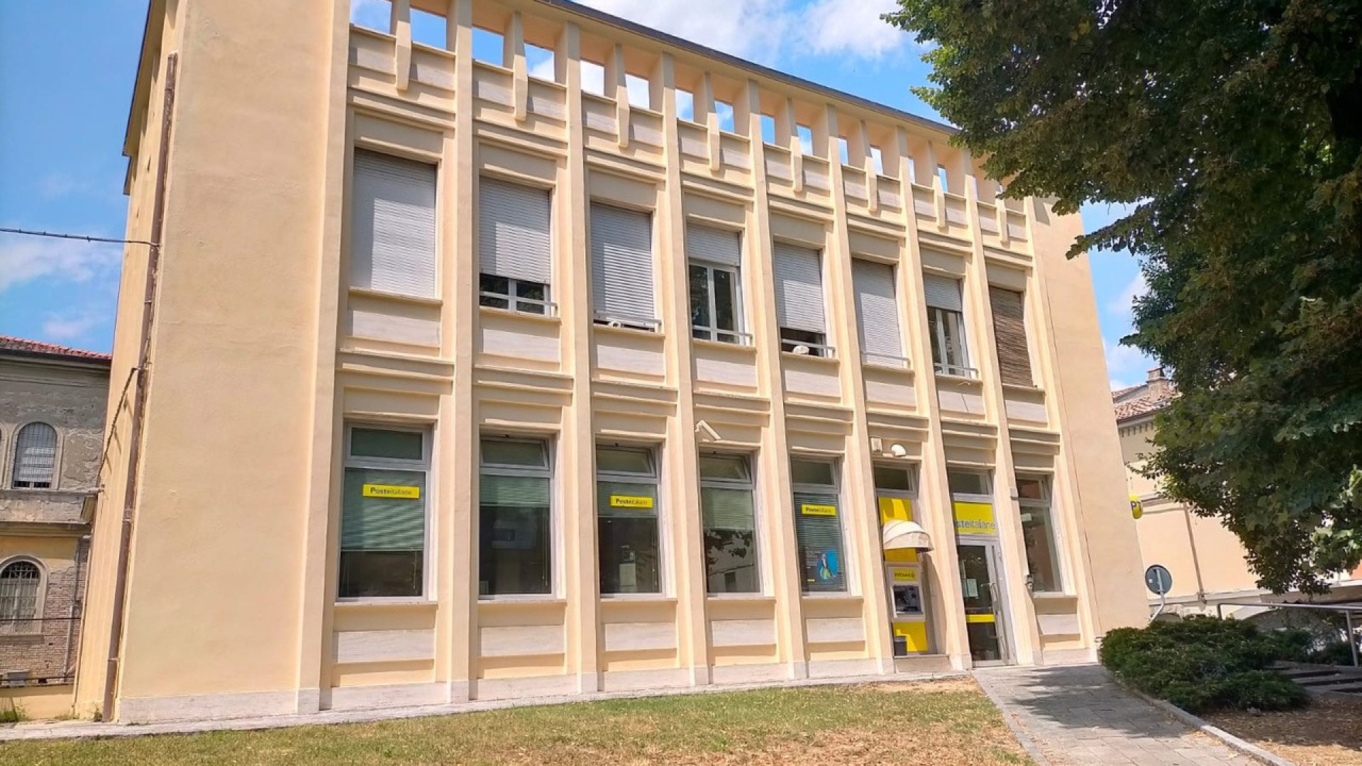 Cantiere a Fiorenzuola, l'ufficio postale trasloca in container fino al 21 agosto