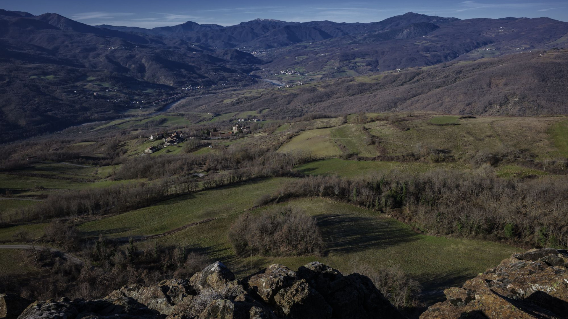 Panorama unico sulla Val Trebbia: la dura bellezza della natura sulla Pietra Marcia