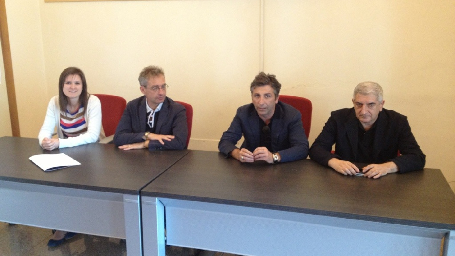 Il centrodestra attacca la giunta Dosi: "Tasse alte, sprechi e servizi scadenti"