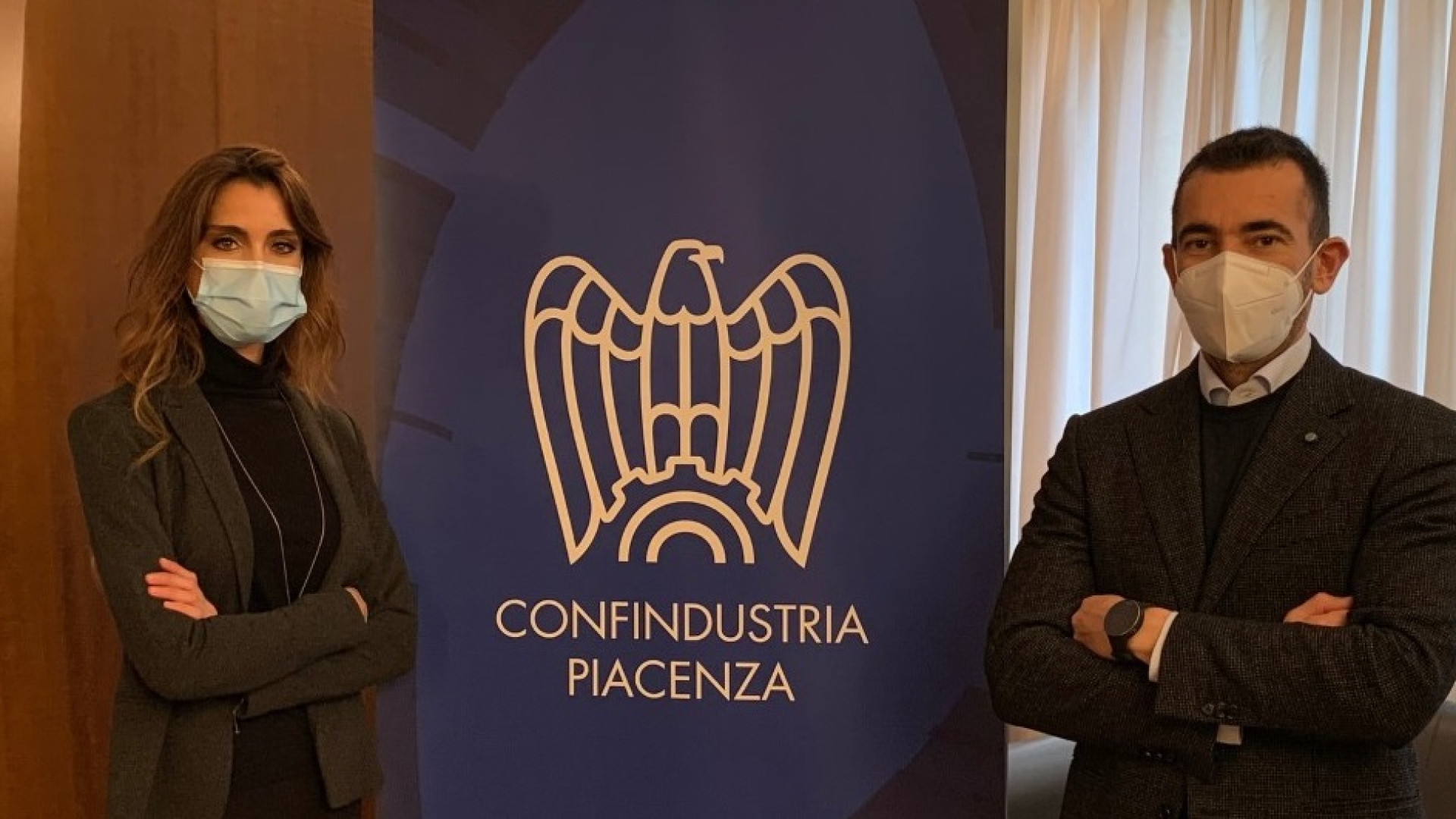 "Gel igienizzante e 50mila mascherine per tutte le scuole elementari"