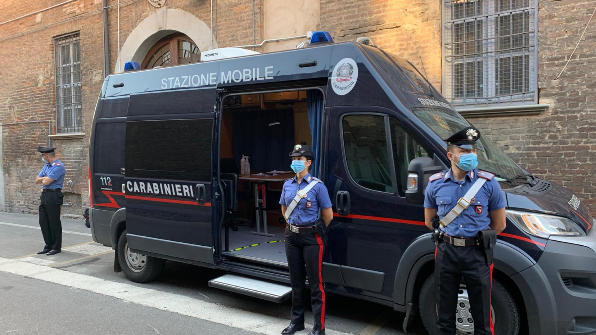 Caserma Levante sotto sequestro, già operativa la stazione mobile