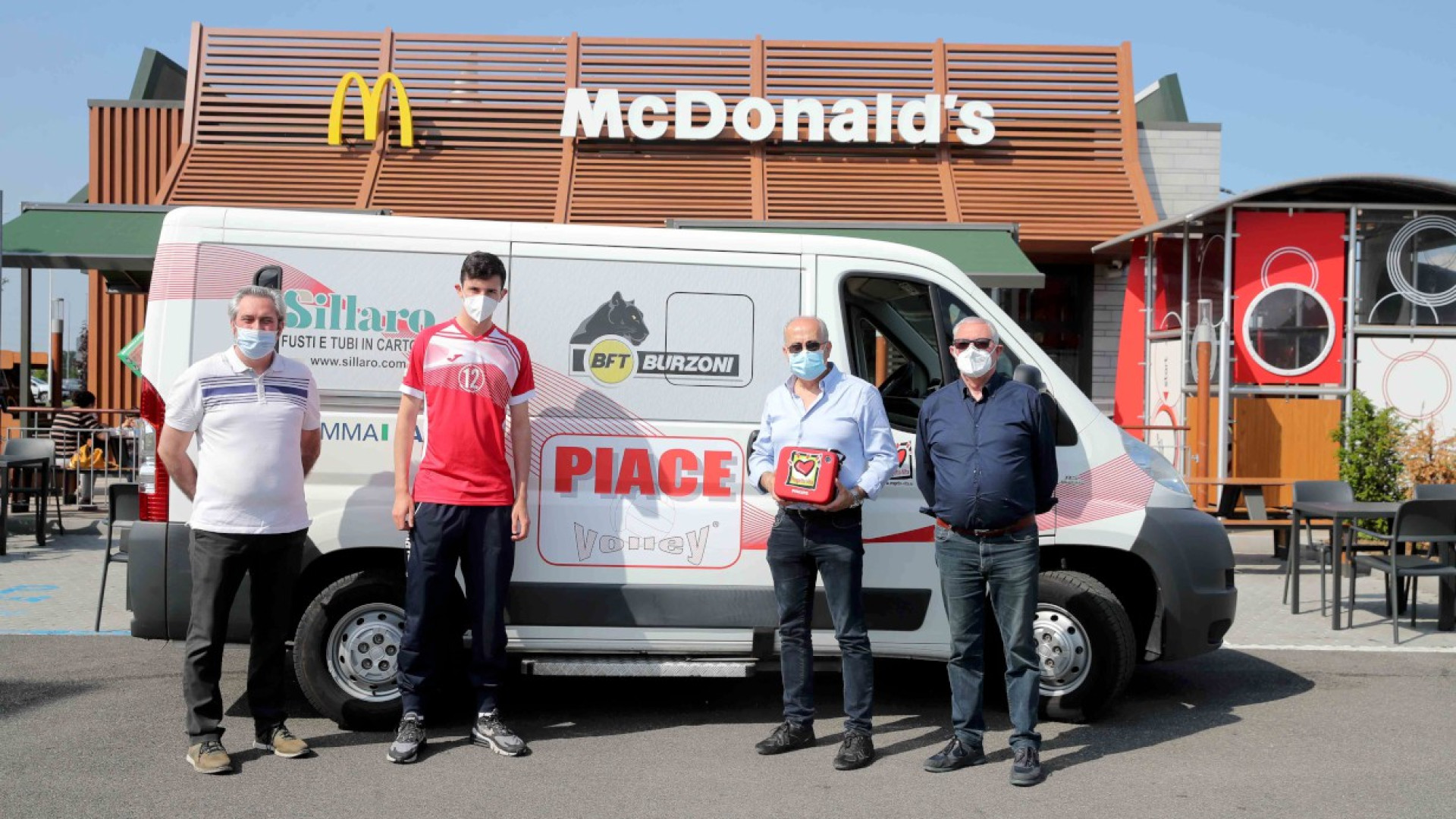 Vittoria speciale del Piace Volley: defibrillatore a bordo del pulmino squadra