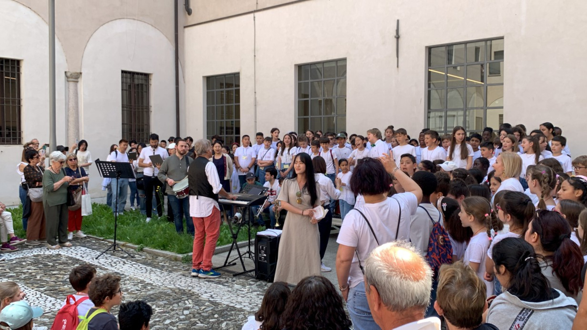 Opere liriche cantate dai bambini per le vie del centro, con “A spasso con le arie”