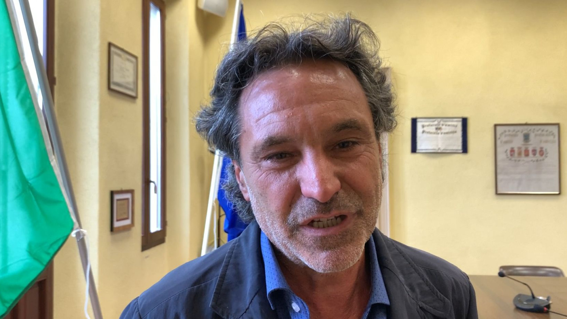 Donazione di 800 euro per la manutenzione defibrillatori. Novara: "Dare per ricevere"