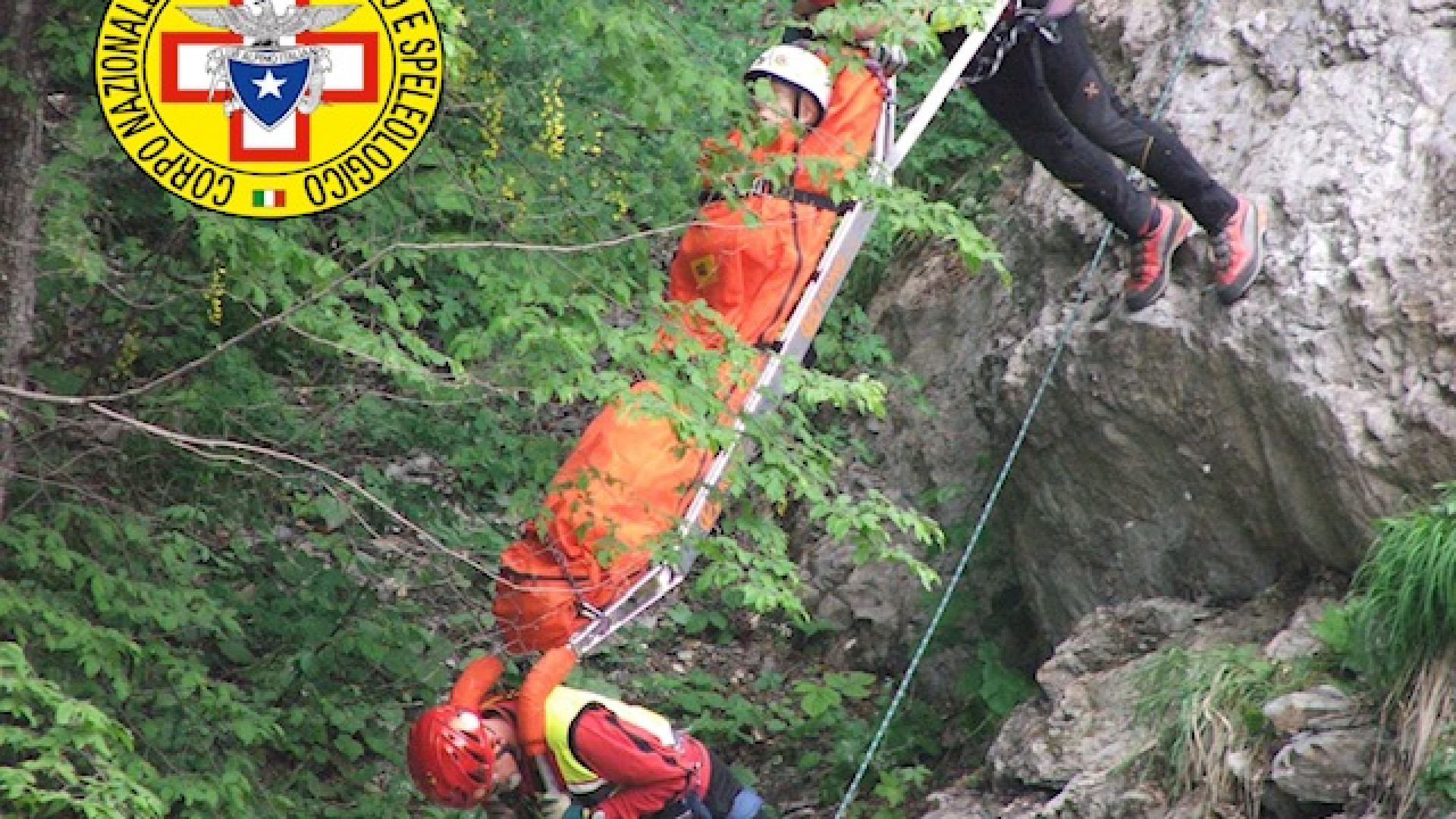 Due enduristi feriti: soccorso alpino in azione, 36enne a Parma in elicottero