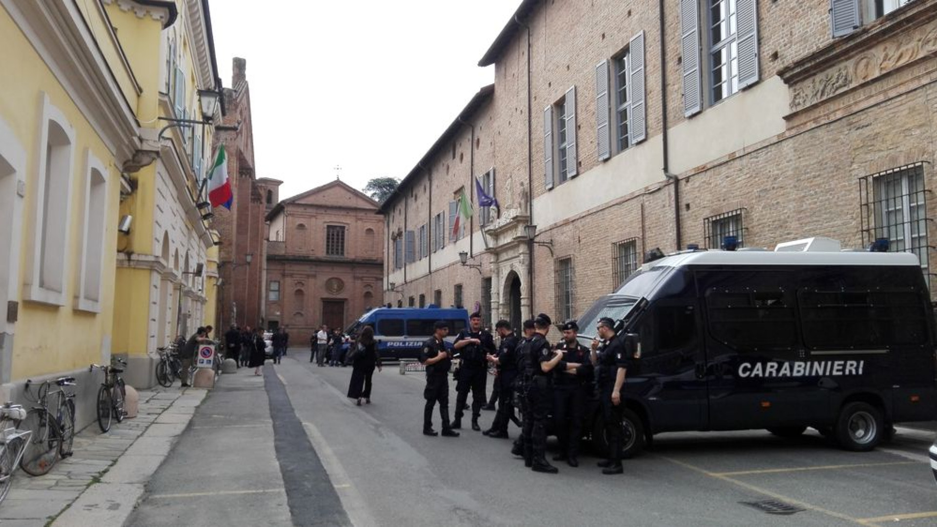 Carabiniere aggredito, condanna a 4 anni e 8 mesi per uno degli imputati. Risarcimento da 50mila euro al Comune