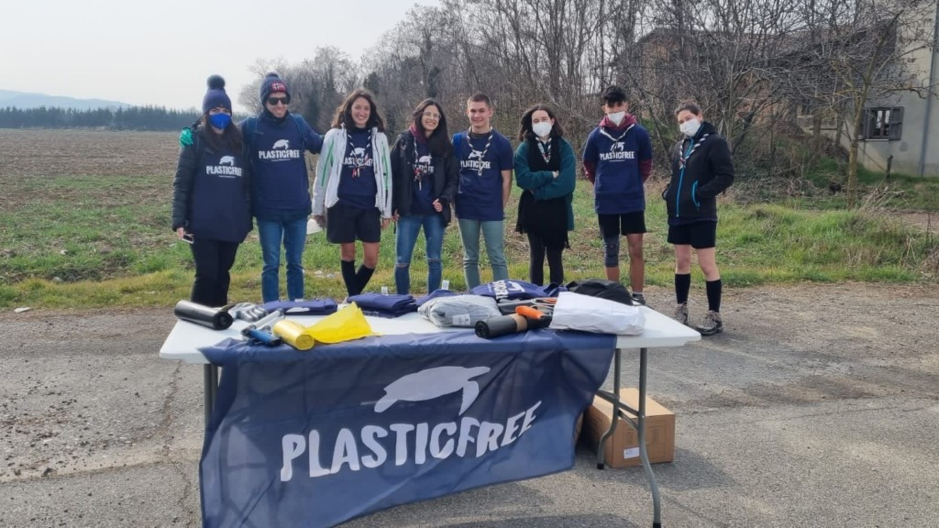 I volontari di Plastic Free a San Damiano: 1.990 chili di rifiuti raccolti e smaltiti