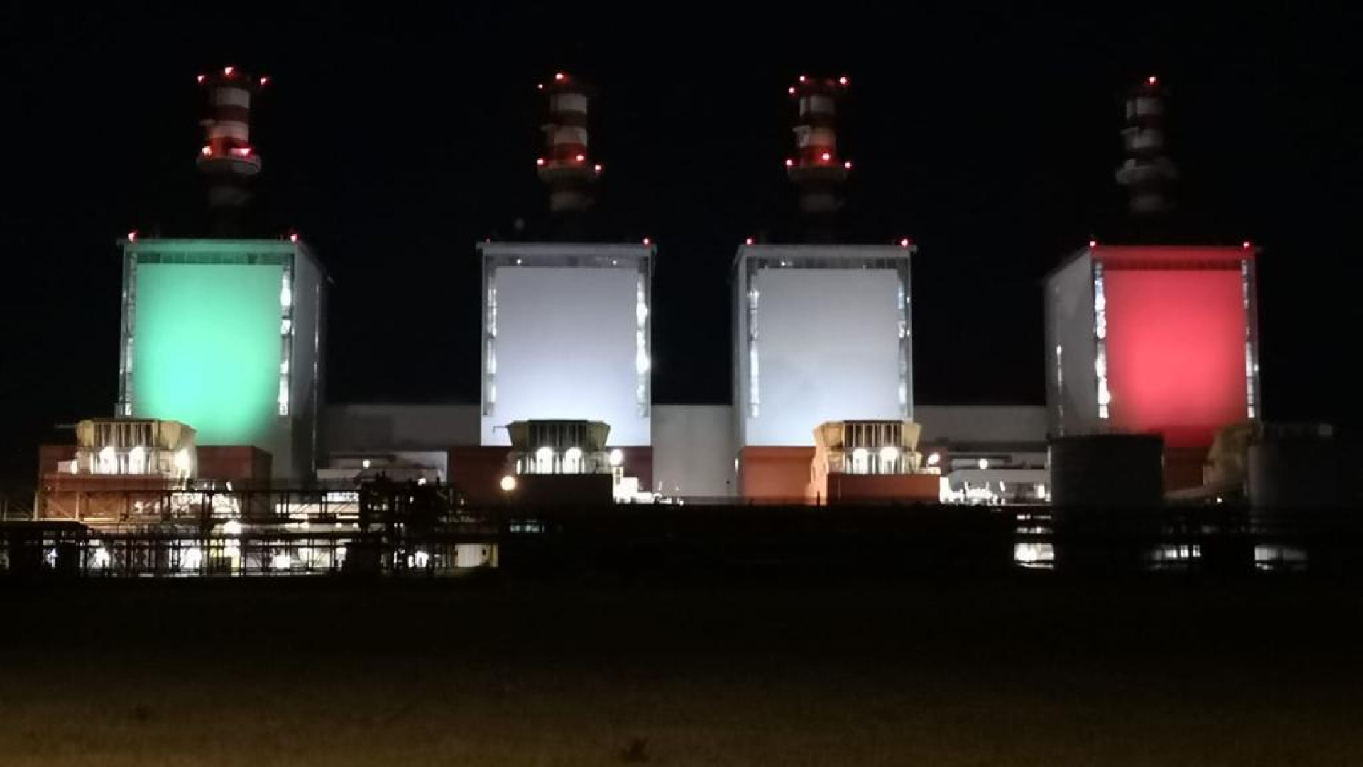 Emergenza Covid 19, la centrale Enel La Casella si illumina con il tricolore