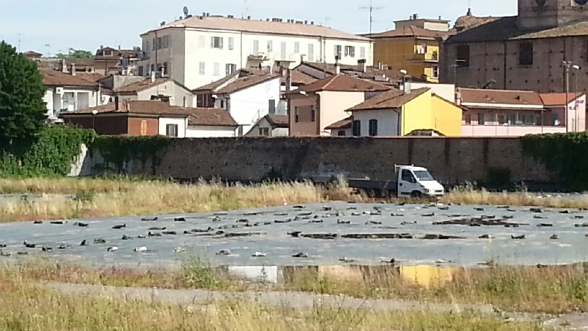 Area ex Acna, via a un anno di controlli su aria e falde acquifere