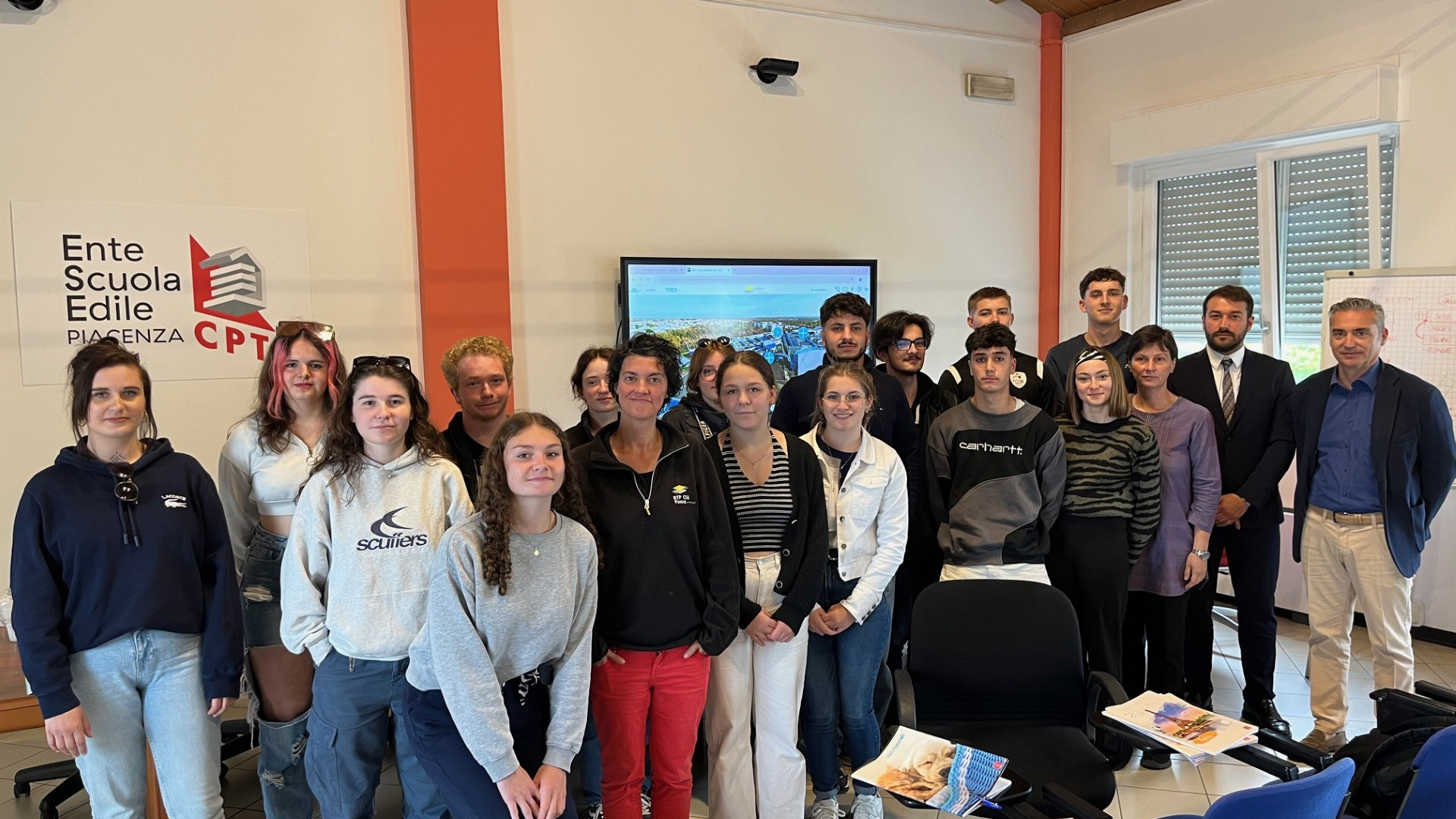 Scuola edile, dalla Francia ad Agazzano per apprendere le tecniche di pittura in cantiere