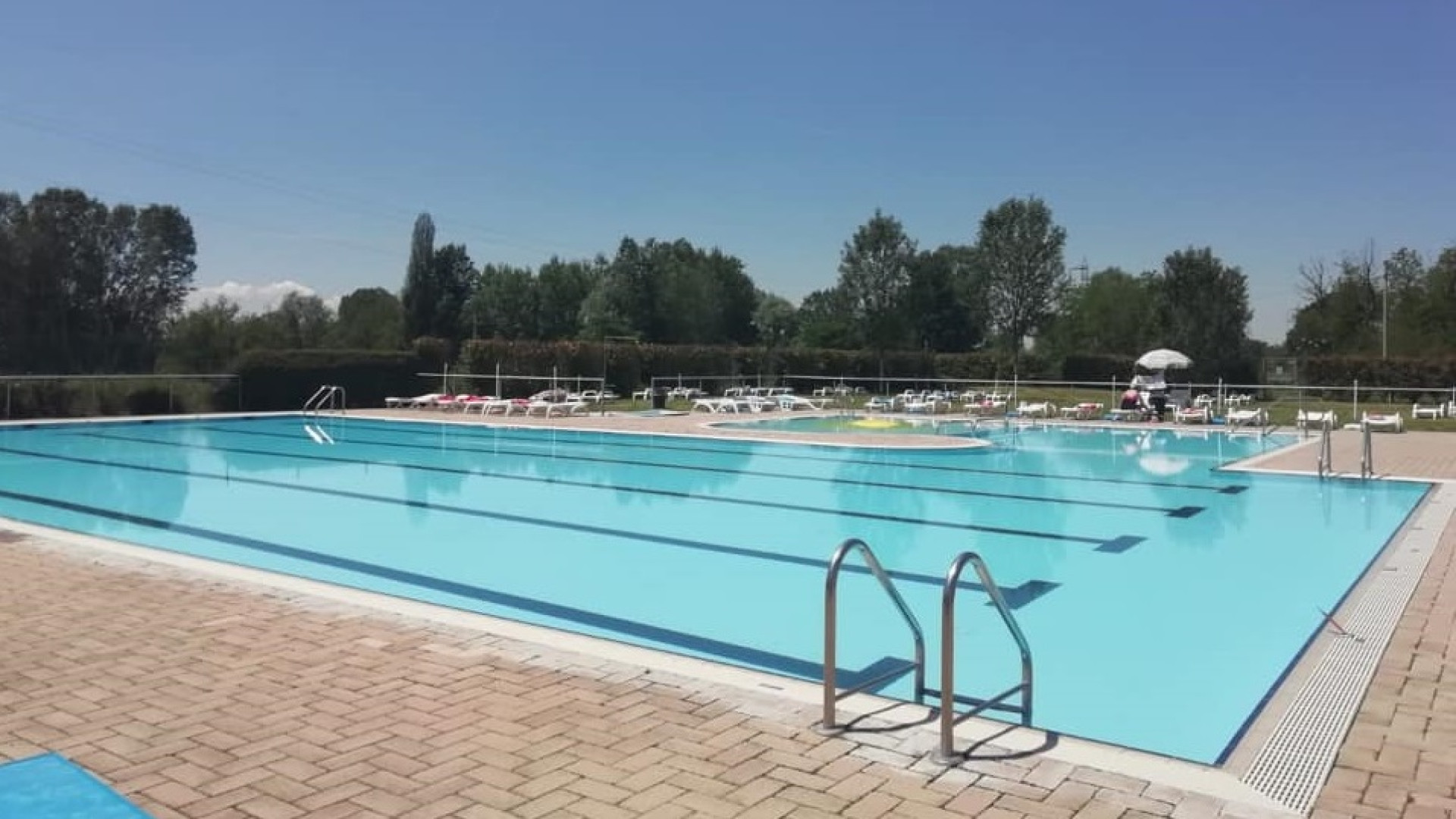 “Legionella nelle docce e nei rubinetti della piscina di Roveleto di Cadeo"